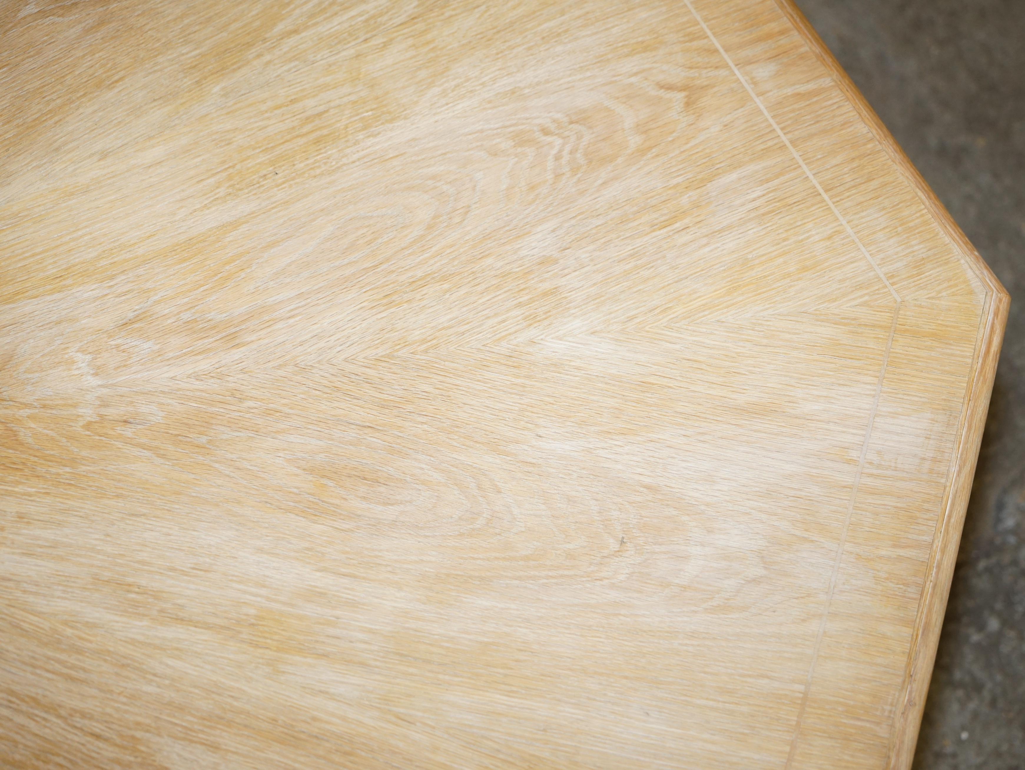 Mesa de comedor hexagonal muy grande de roble encalado con 8 asientos Preciosa madera maciza patinada 9
