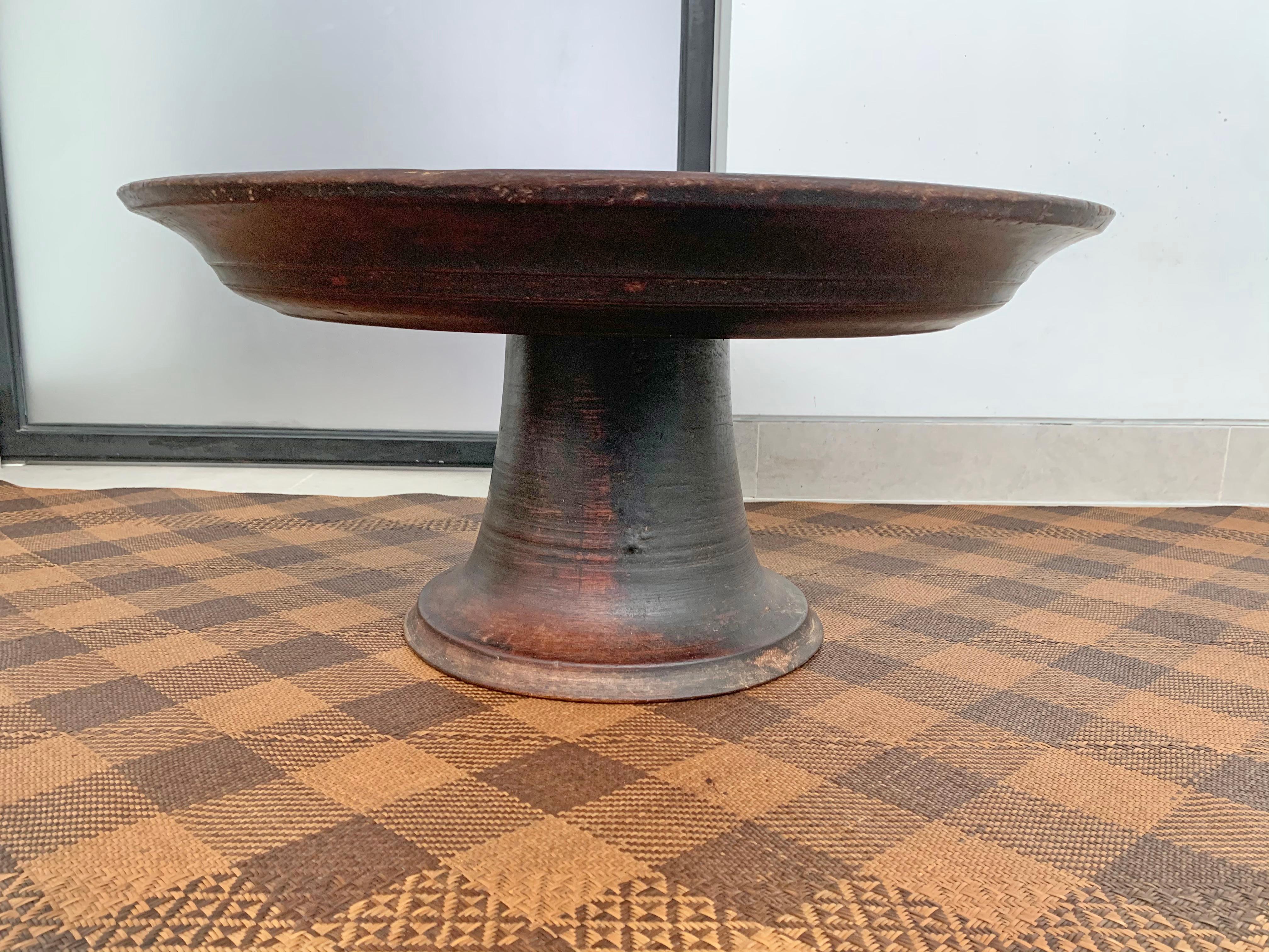 dulang table