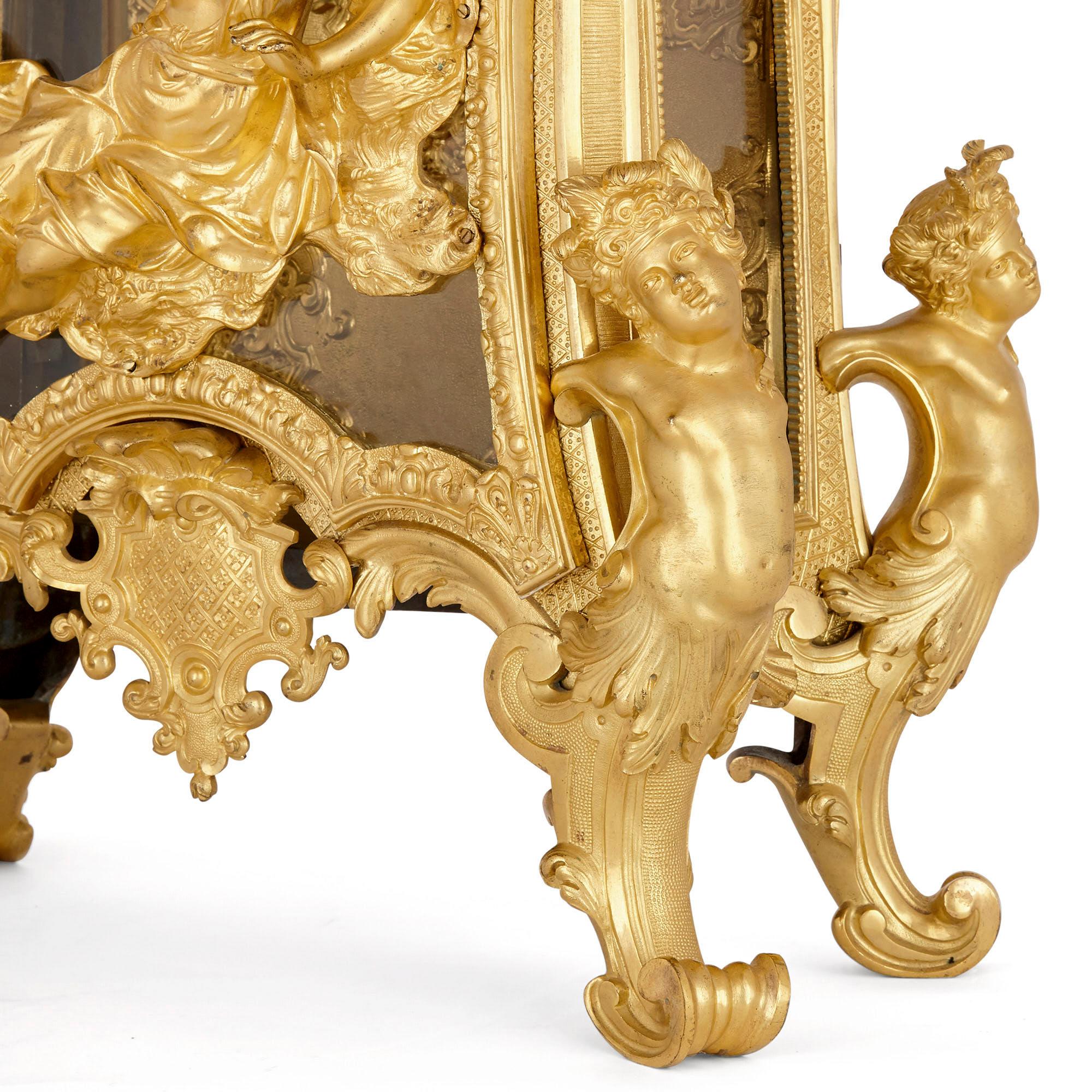 Große Kaminuhr aus vergoldeter Bronze im Louis-XV-Stil von Beurdeley (Goldbronze) im Angebot