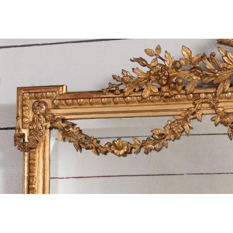 Very large Louis XVI style horizontal mirror.
Large mirror with pediment in gilded wood and gesso in the Louis XVI style.
Very beautiful gilding, beveled glass, wooden parquet floor.

Napoleon III period - France 19th century.

Height 130 cm
Width