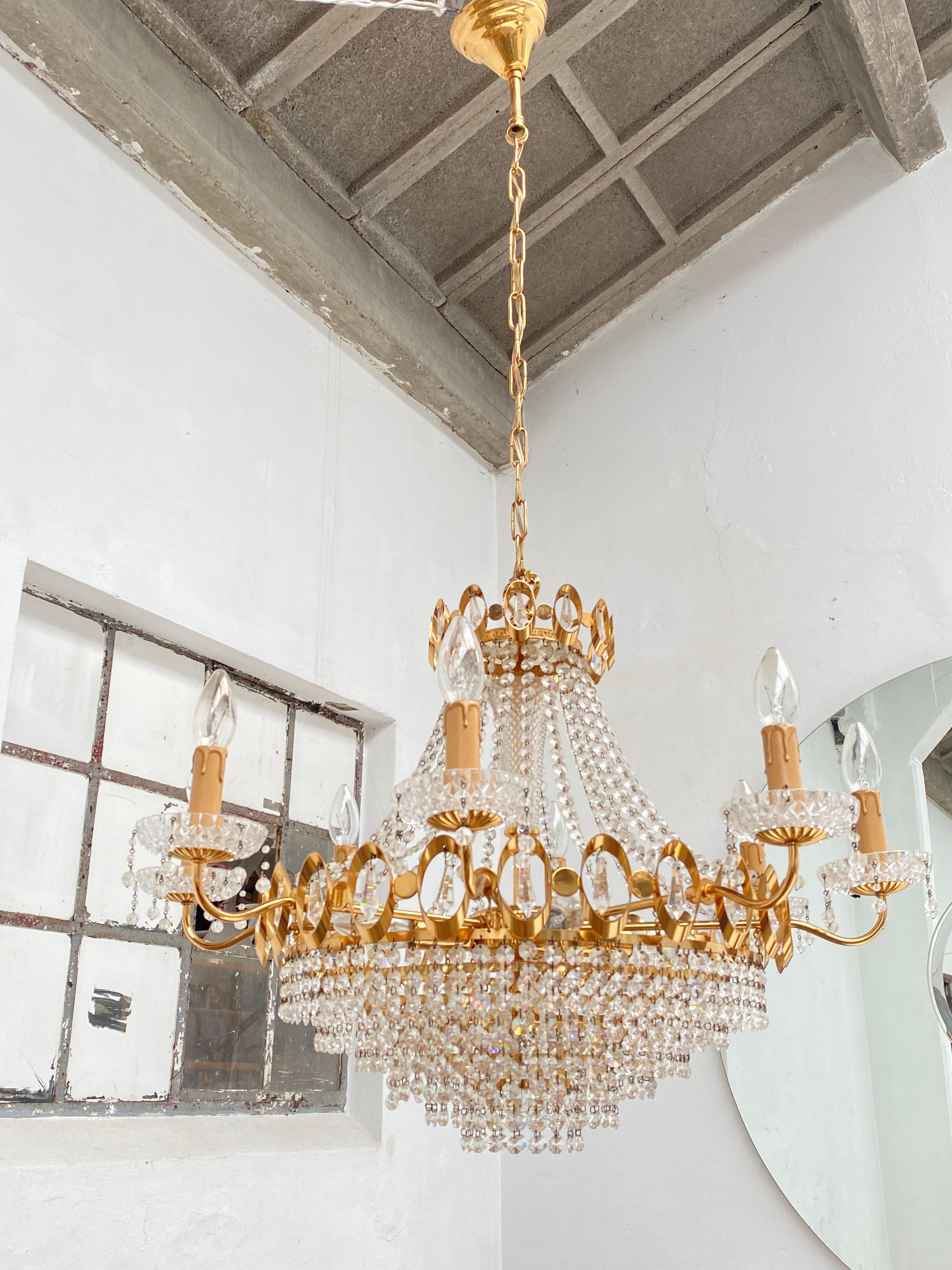 Mid-20th Century Very Large Luxurious Palwa Crystal Gilt Brass Classic Chandelier Germany 1960's 