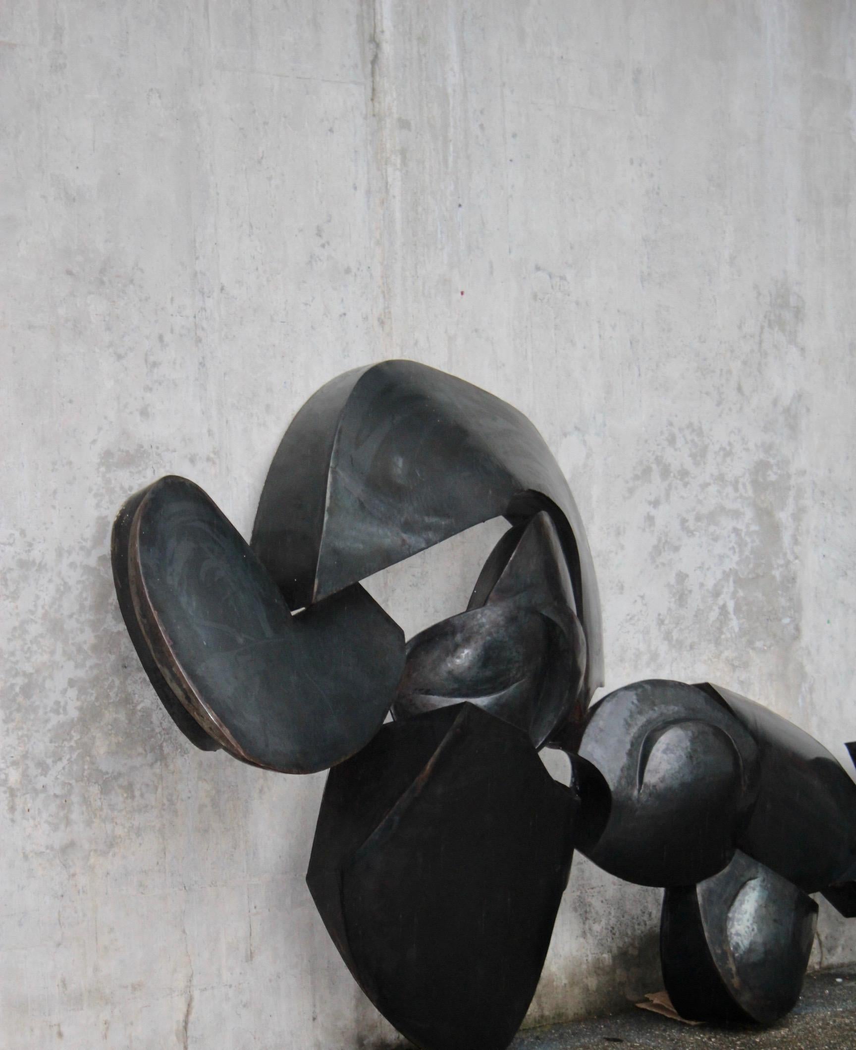 scultura in metallo di grandi dimensioni di Manuel Torres in vendita 7