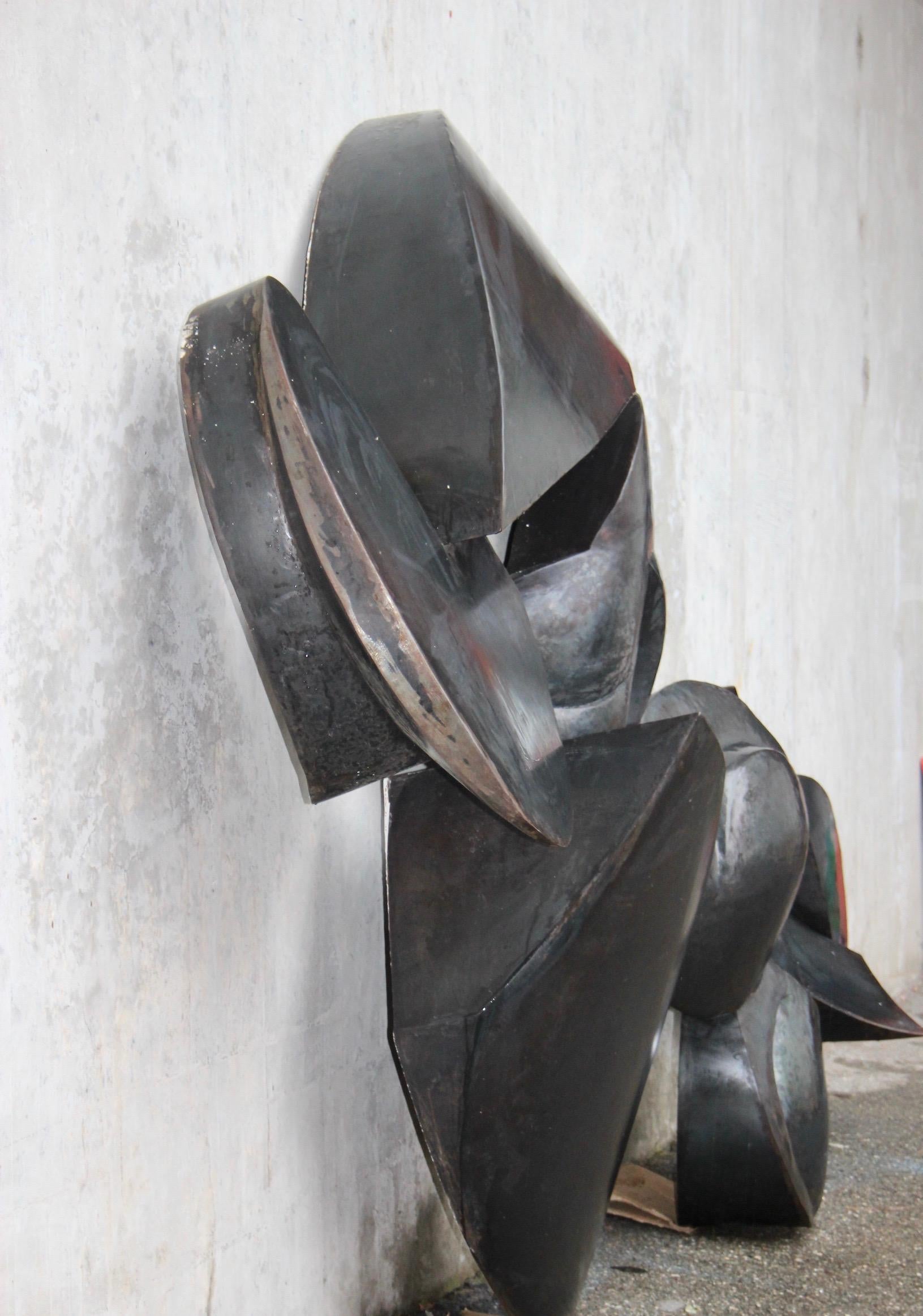 Metallo scultura in metallo di grandi dimensioni di Manuel Torres in vendita