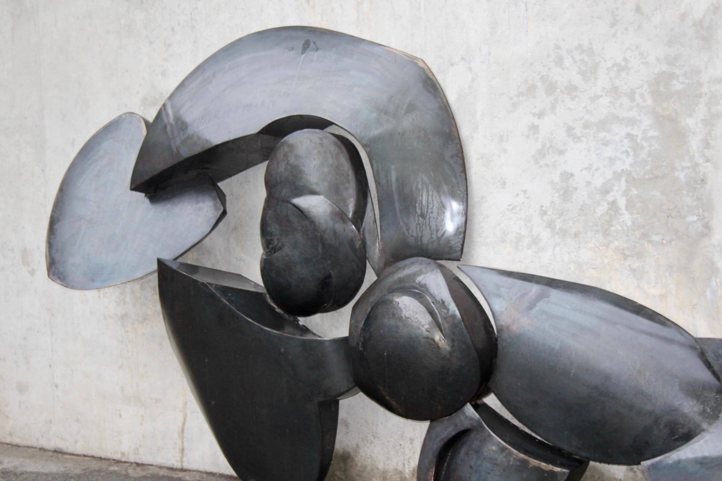 scultura in metallo di grandi dimensioni di Manuel Torres in vendita 3