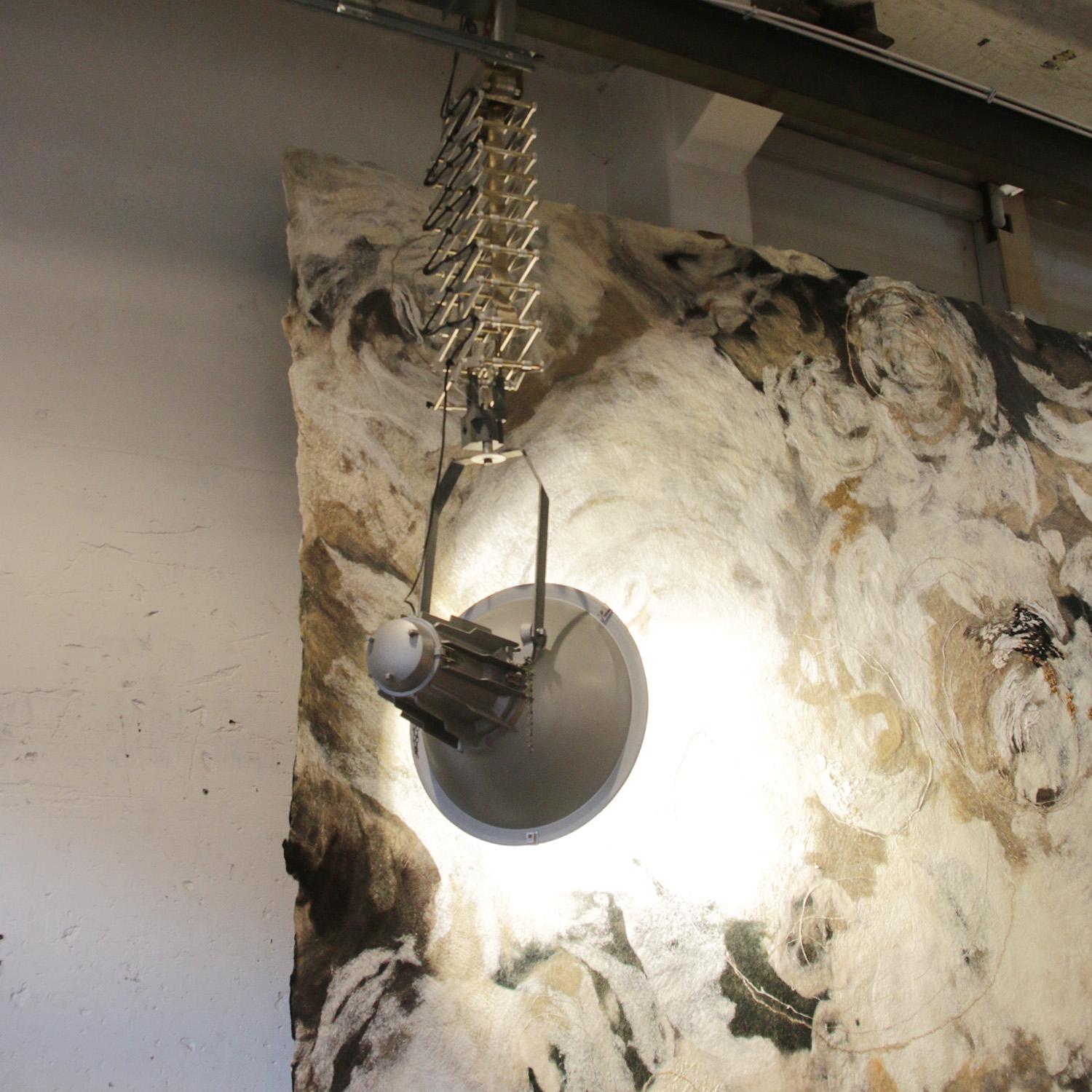 Acier Très grande lampe pendante à ciseaux en métal en vente