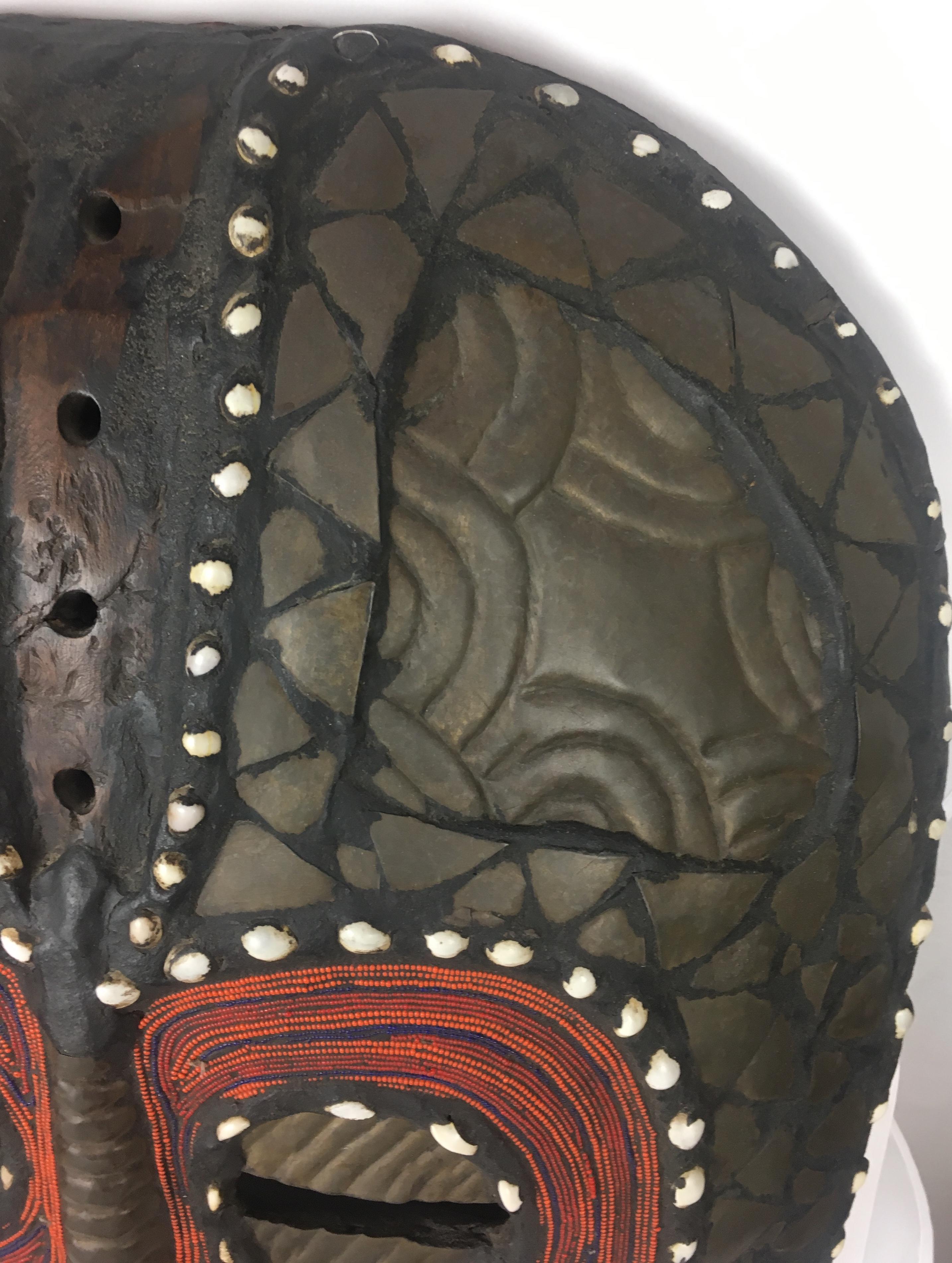 Very Large Mid-20th Century African Tribal Mask In Good Condition In Miami, FL