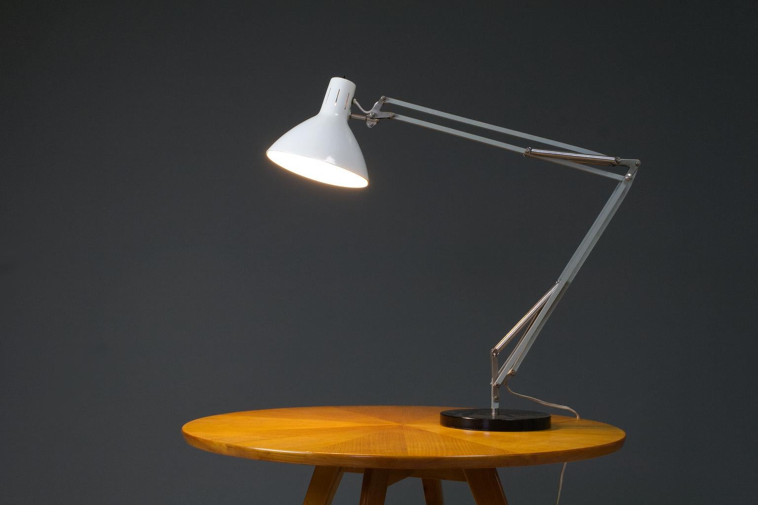 Dutch Very Large Mid-Century Modern Desk Light or Table Lamp in White by Hala 1967 For Sale