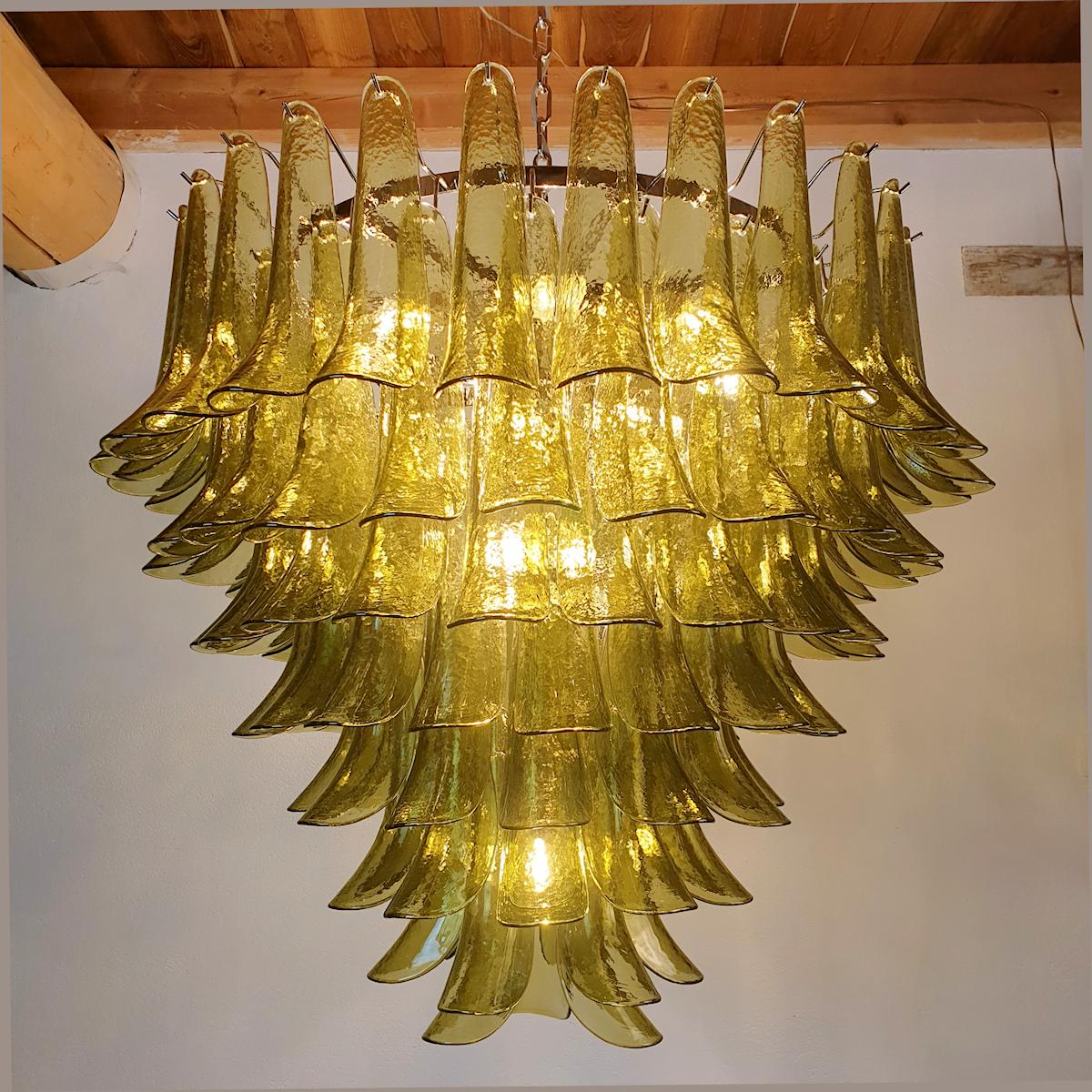 Late 20th Century Very Large Mid-Century Modern Green Murano Glass Chandelier, Mazzega Italy 1970s