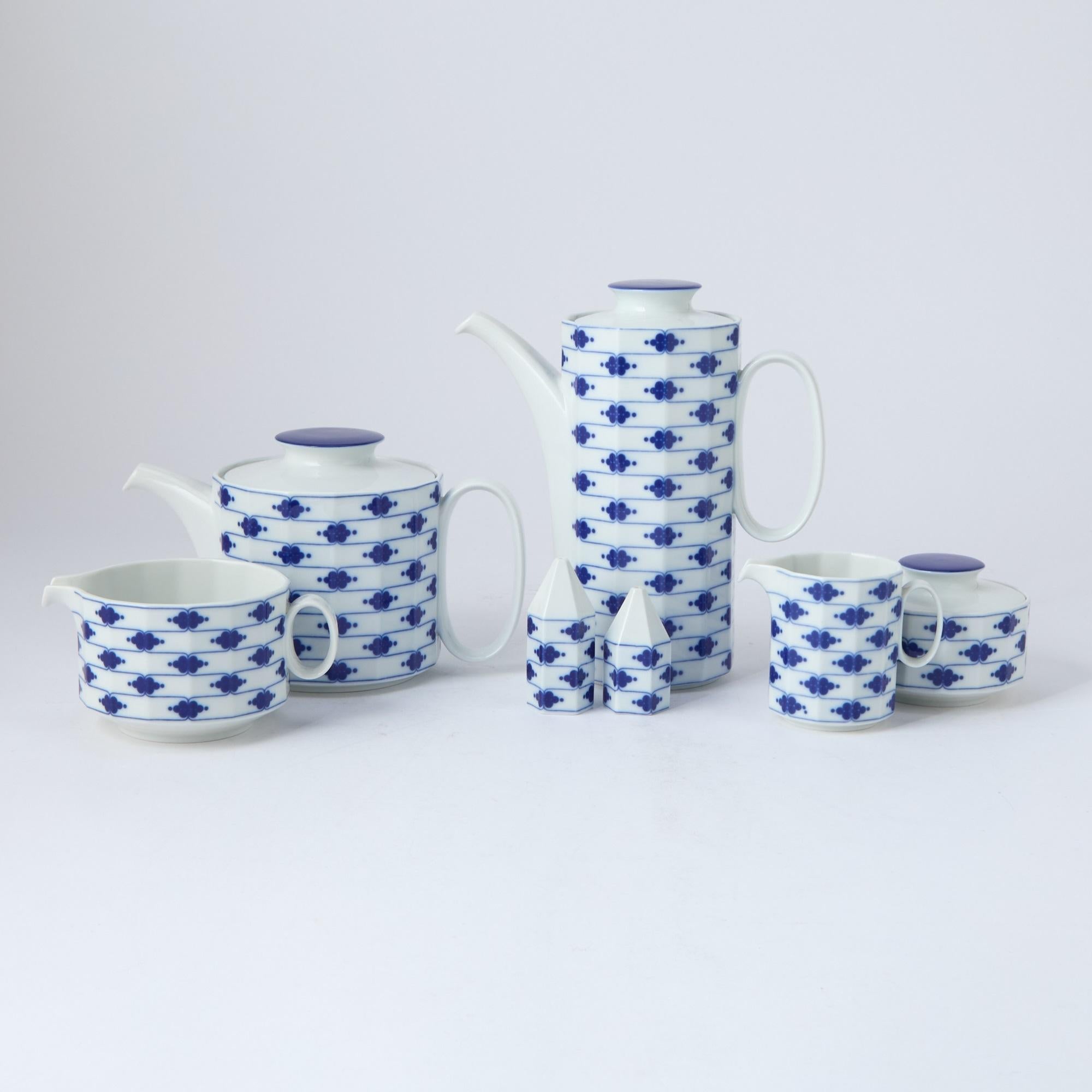 Glazed Very Large Mid-Century Rosenthal Porcelain Dinner /Tea/Coffee Service /12 People For Sale
