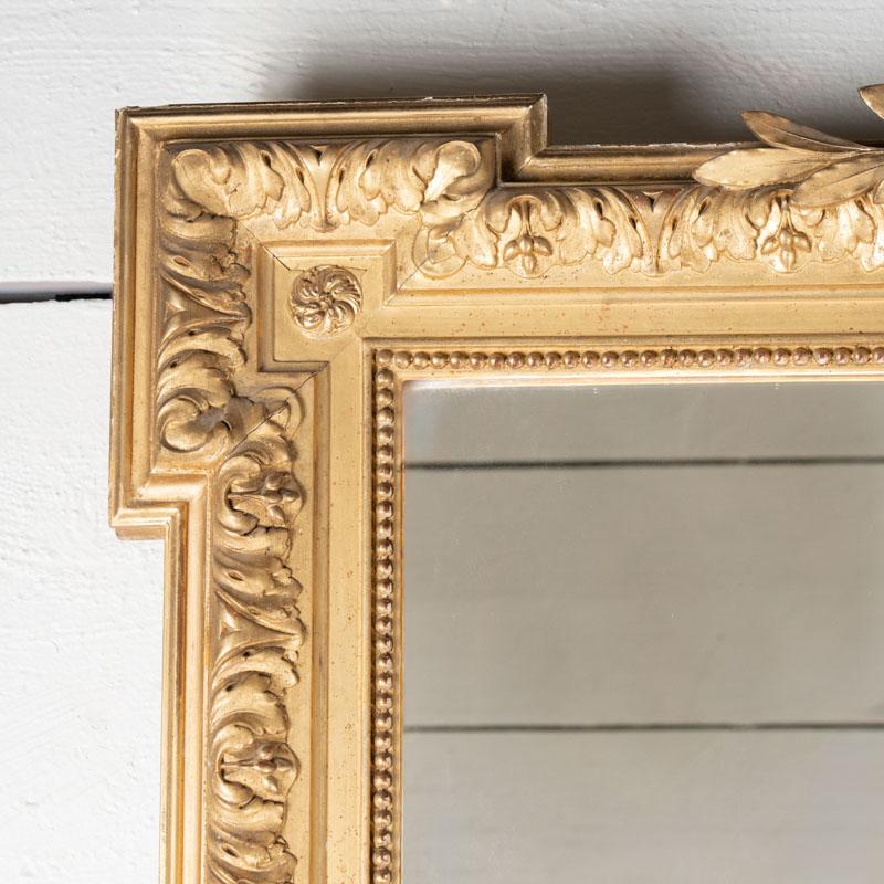 Napoléon III Très grand miroir avec motifs floraux et petit fronton H. 204 cm - L. 130 cm en vente
