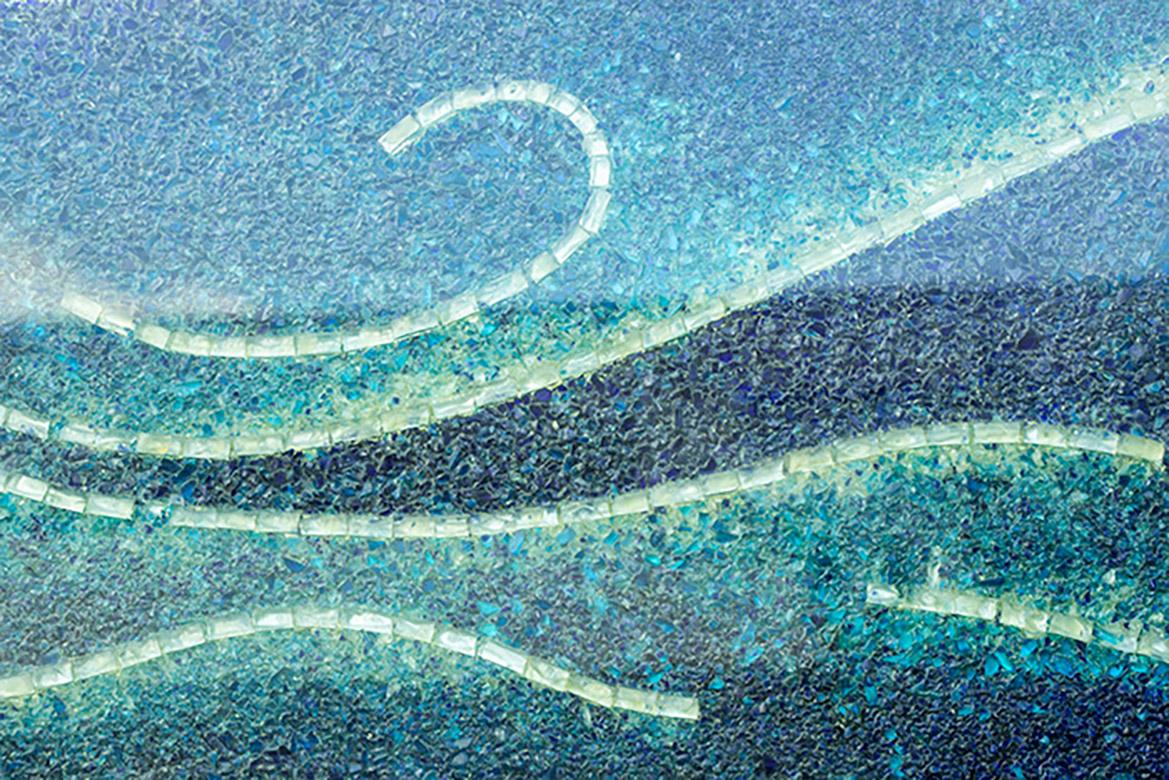Quadro a mosaico molto grande in vetro resina, a forma di onde blu, anni '70. in vendita 1