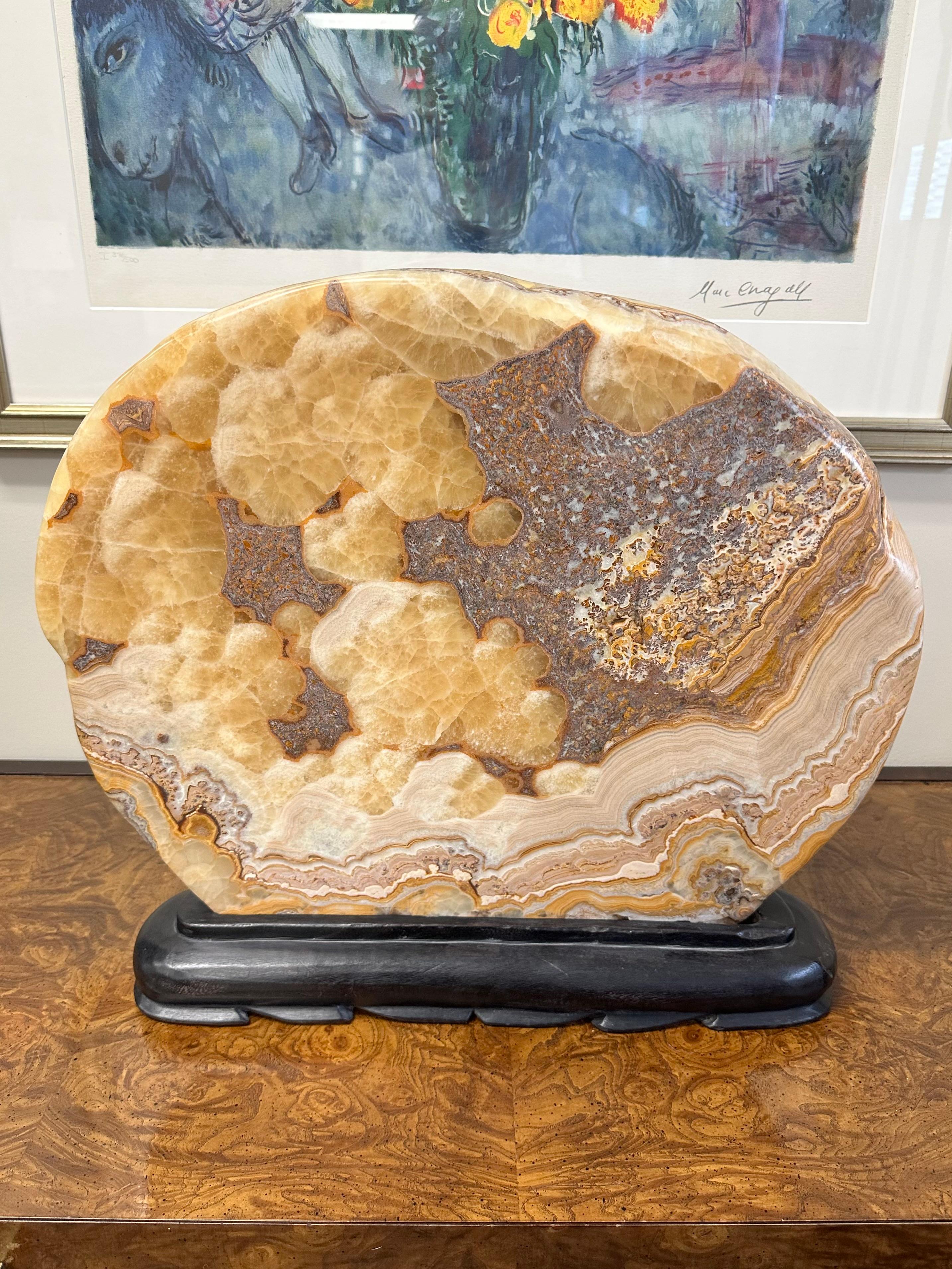 Very Large Natural Onyx Stone Sculpture on Carved Wooden Base  For Sale 1