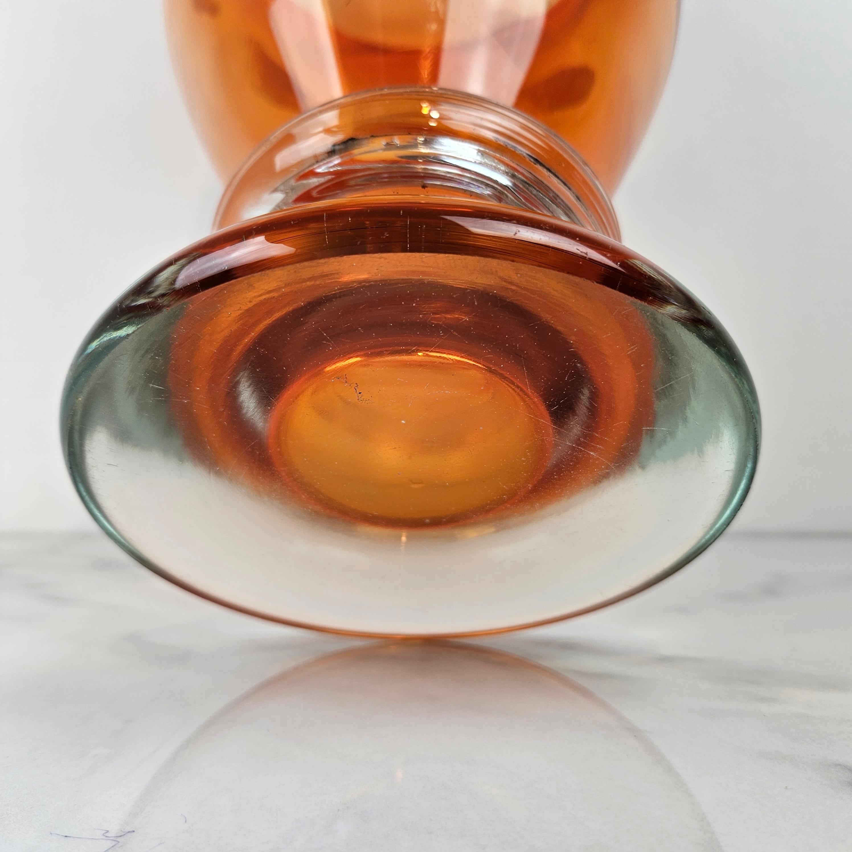 Vaso di vetro italiano arancione molto grande con Dot gialli in vendita 2