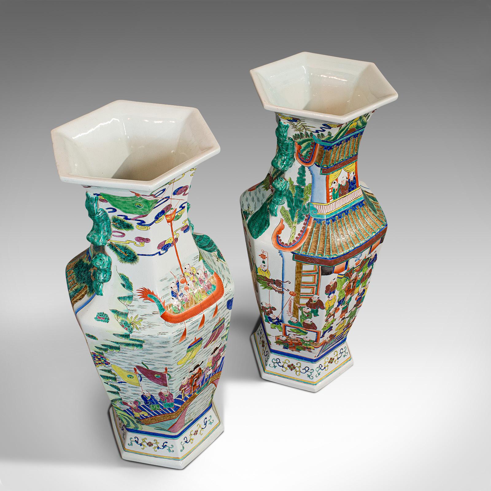 Very Large Pair, Antique Decorative Vases, Oriental, Ceramic, Urn, circa 1900 In Good Condition For Sale In Hele, Devon, GB