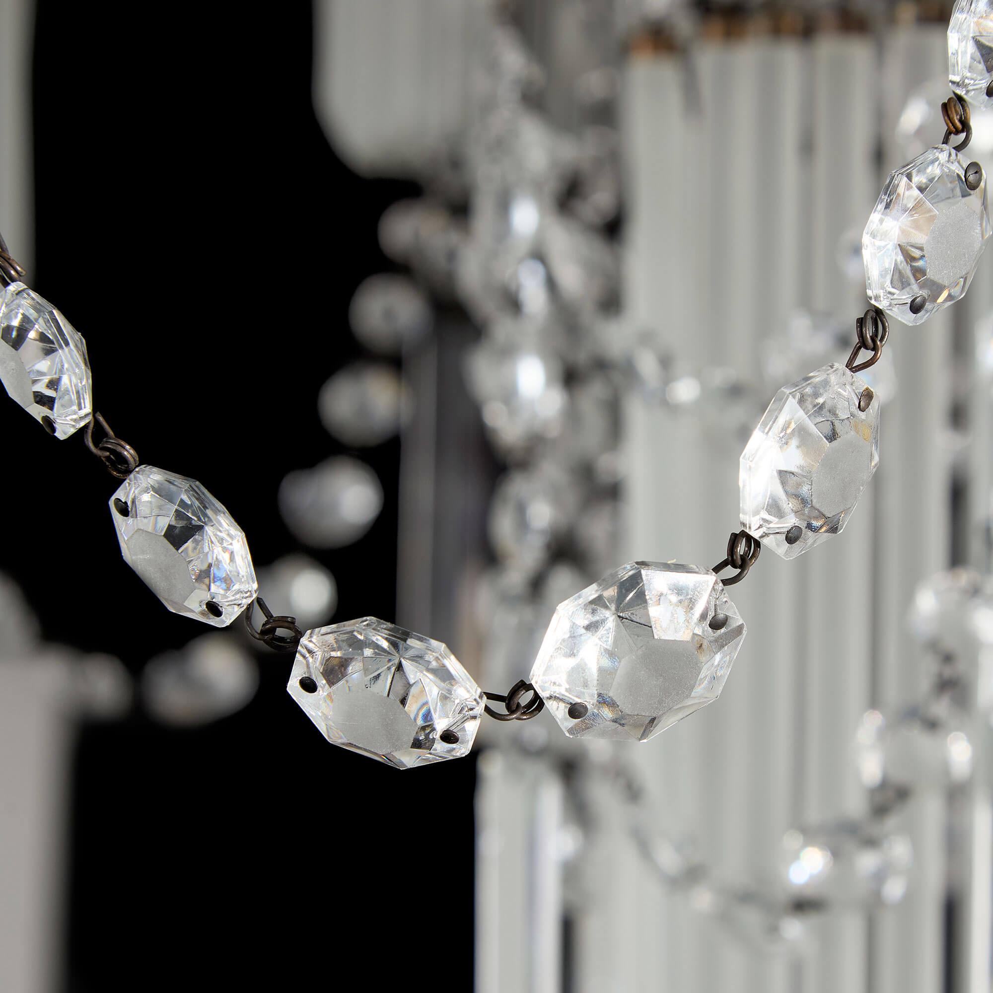 Coppia molto grande di candelabri in vetro smerigliato tagliato di Boemia e marmo chiaro bianco in vendita 1