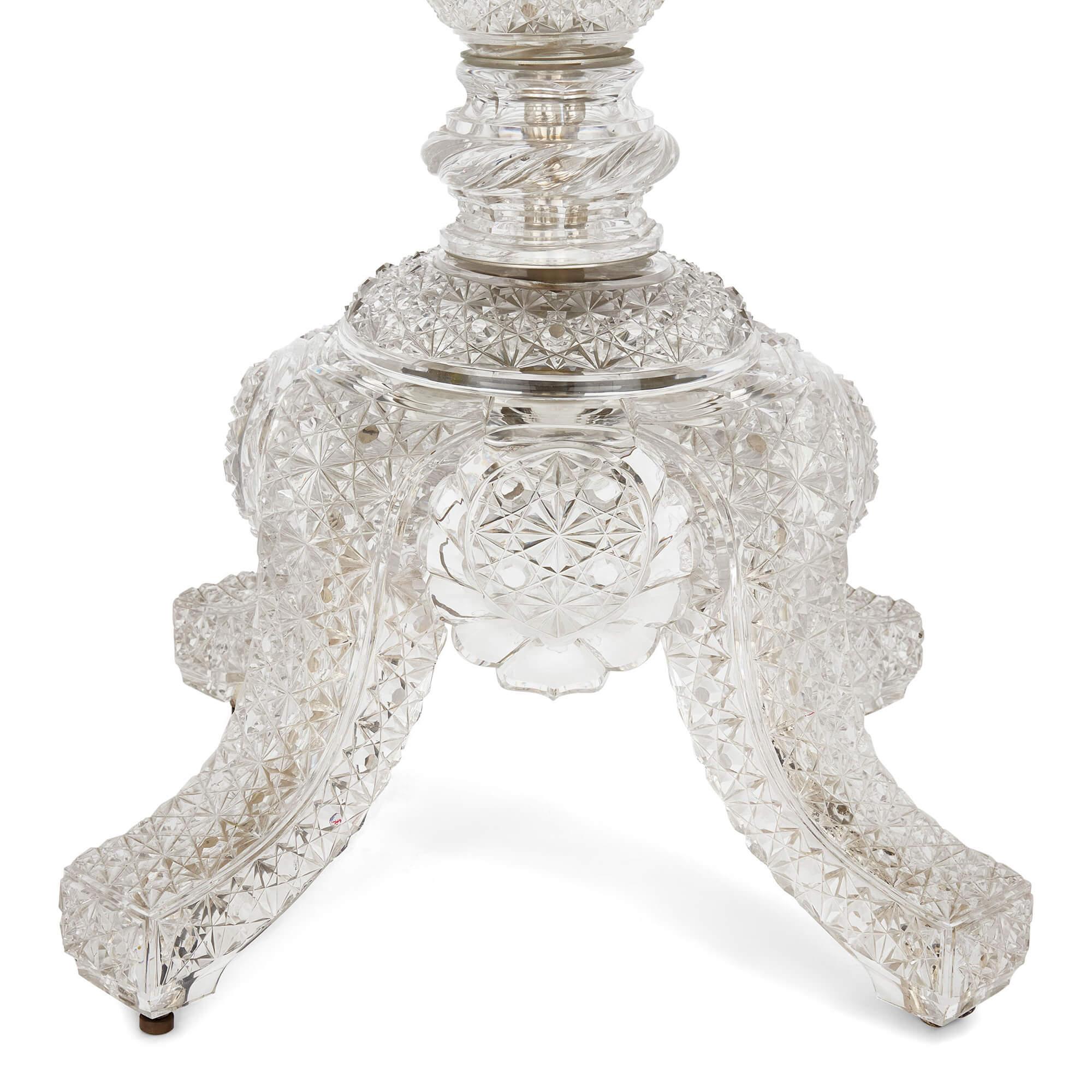 Coppia molto grande di candelabri da terra in cristallo francese Baccarat in vendita 3