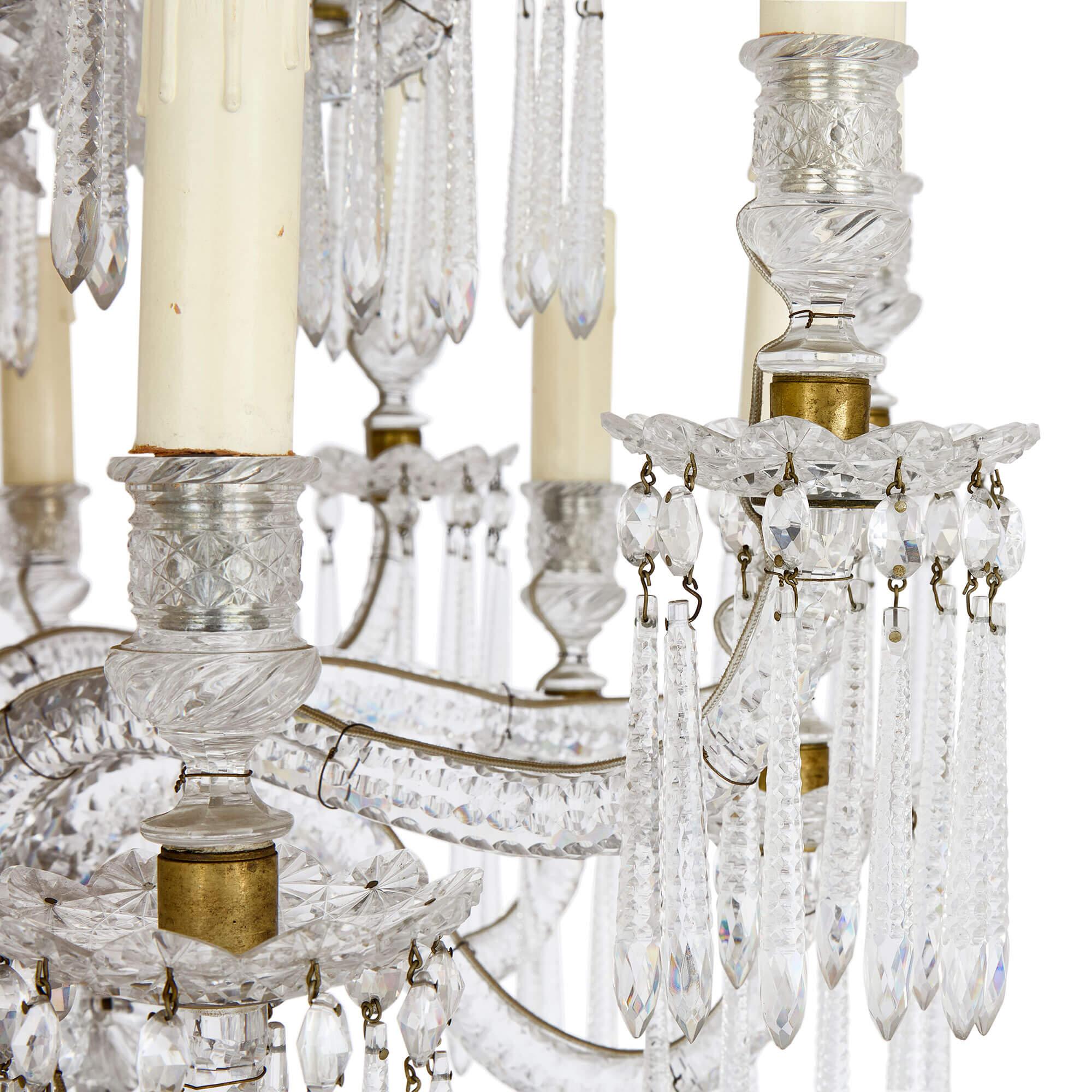 XX secolo Coppia molto grande di candelabri da terra in cristallo francese Baccarat in vendita