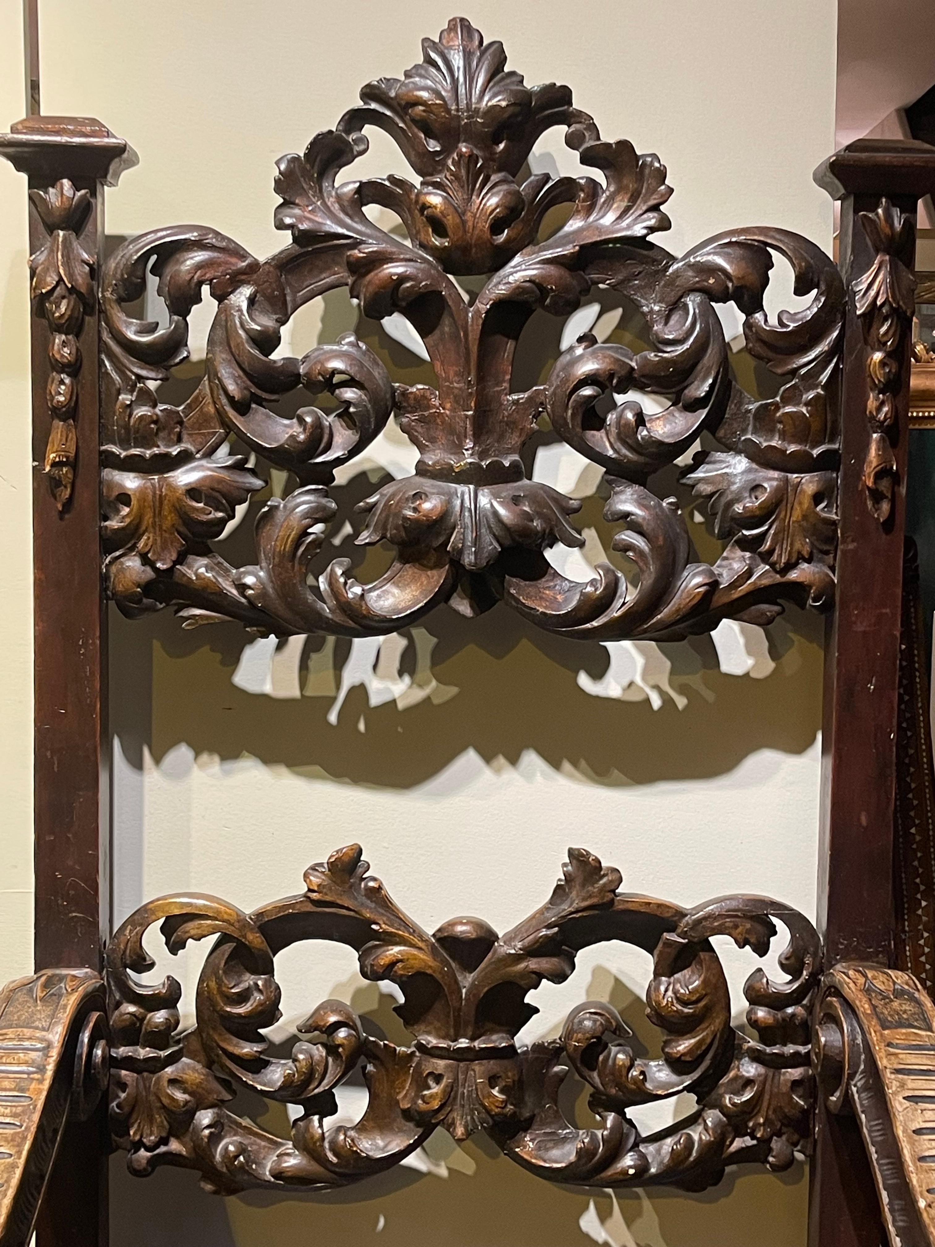 Hand-Carved Very large pair of armchairs, Italy, Tuscany, 17th c. For Sale