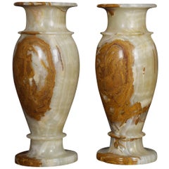 Très grande paire de vases en onyx