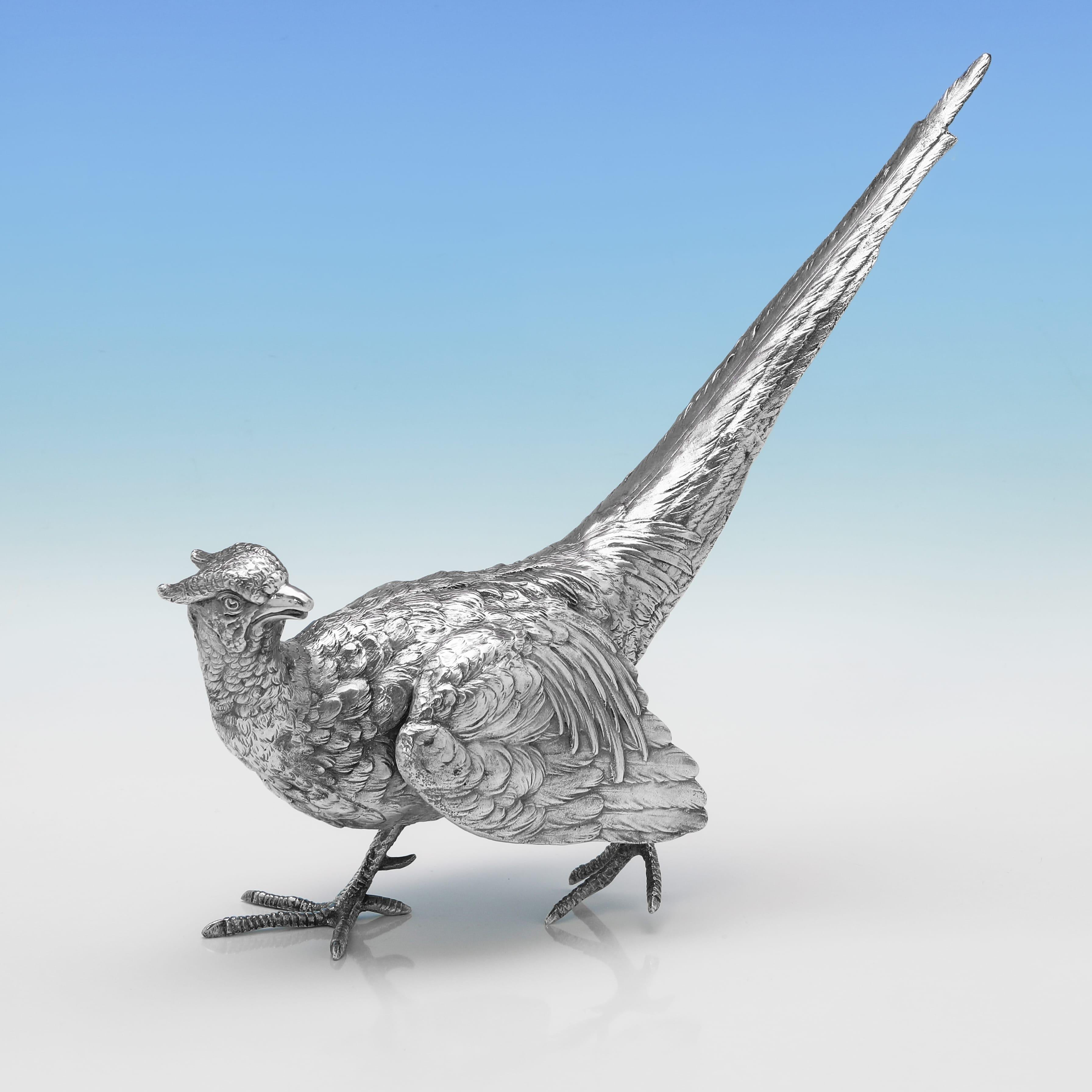 Argento 925 Coppia molto grande di fagiani in argento sterling realizzati da Garrards a Londra 1973 in vendita