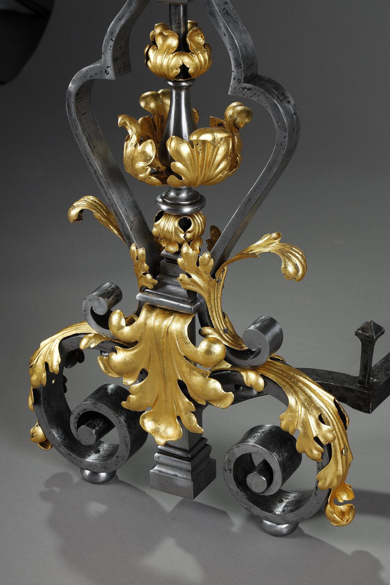 Coppia molto grande di candelabri in ferro battuto in vendita 8