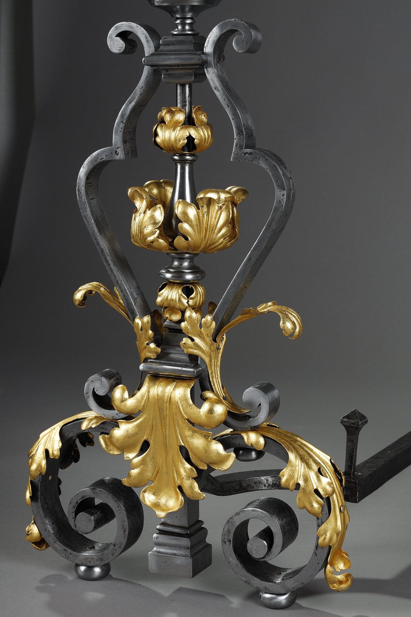 Coppia molto grande di candelabri in ferro battuto in vendita 9