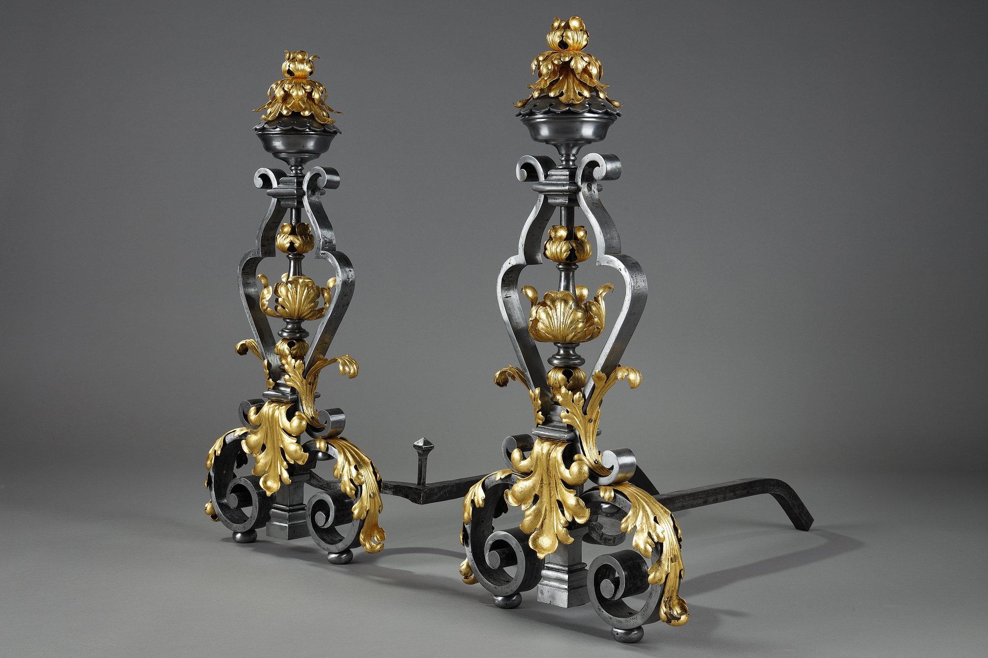 Coppia molto grande di candelabri in ferro battuto In condizioni buone in vendita a Paris, FR