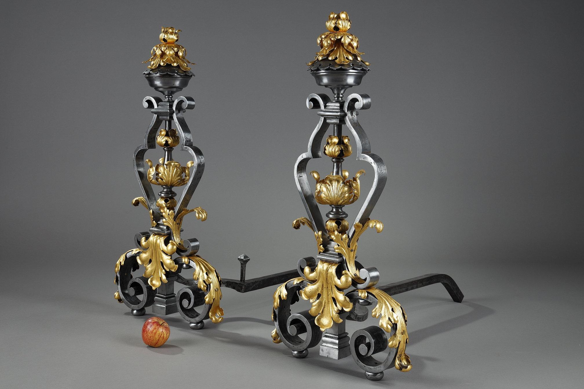 Fine XIX secolo Coppia molto grande di candelabri in ferro battuto in vendita