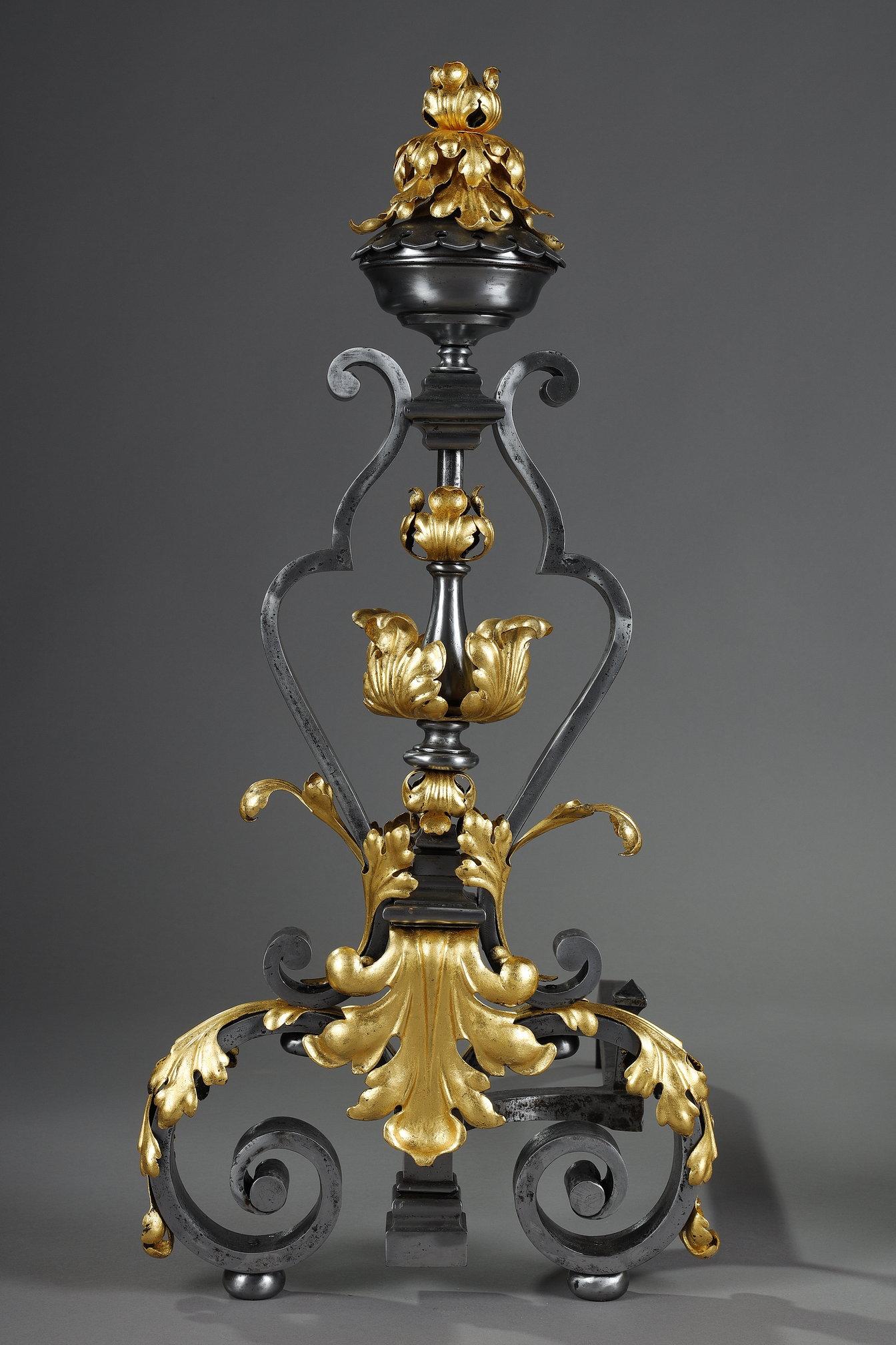 Coppia molto grande di candelabri in ferro battuto in vendita 2
