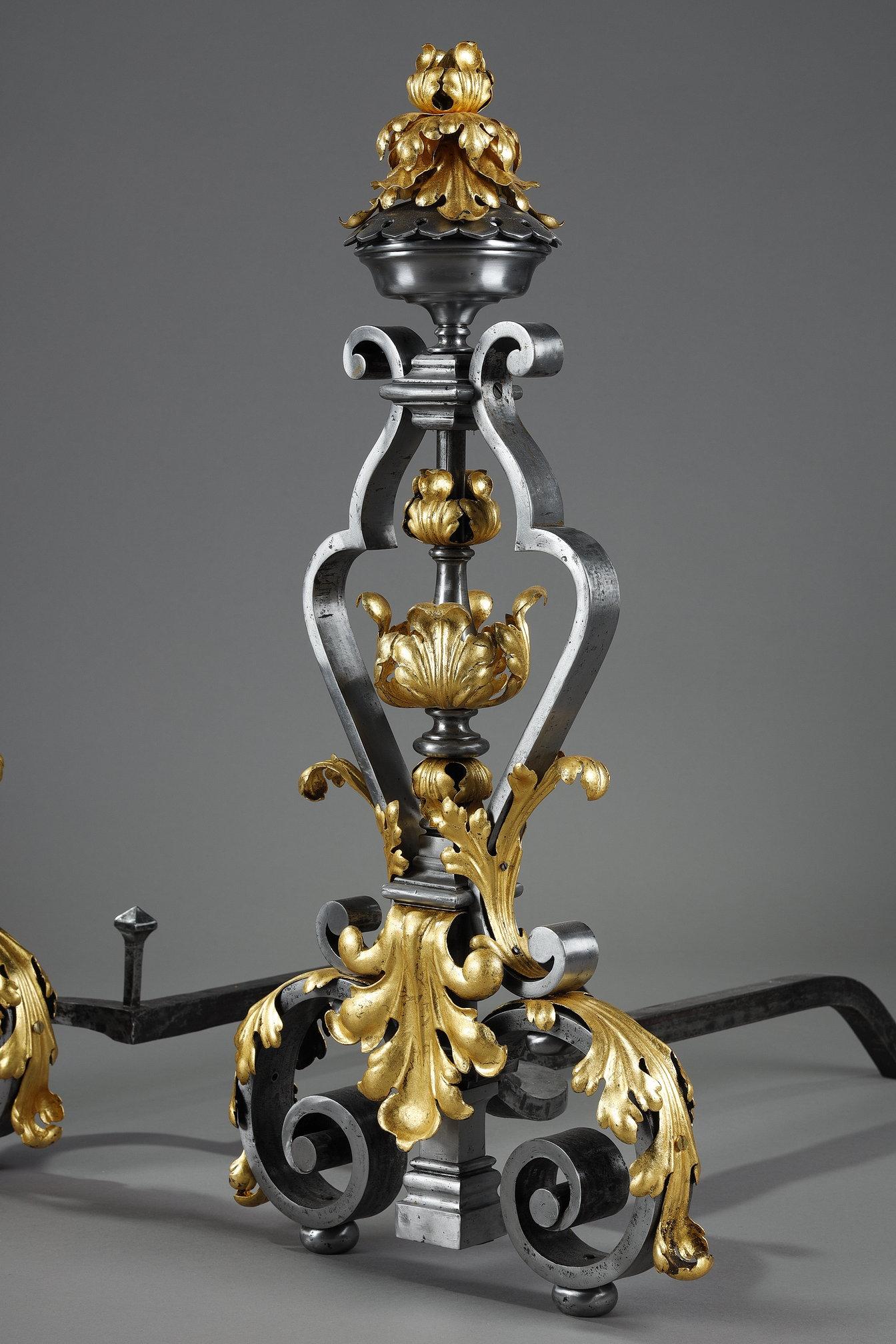 Coppia molto grande di candelabri in ferro battuto in vendita 3