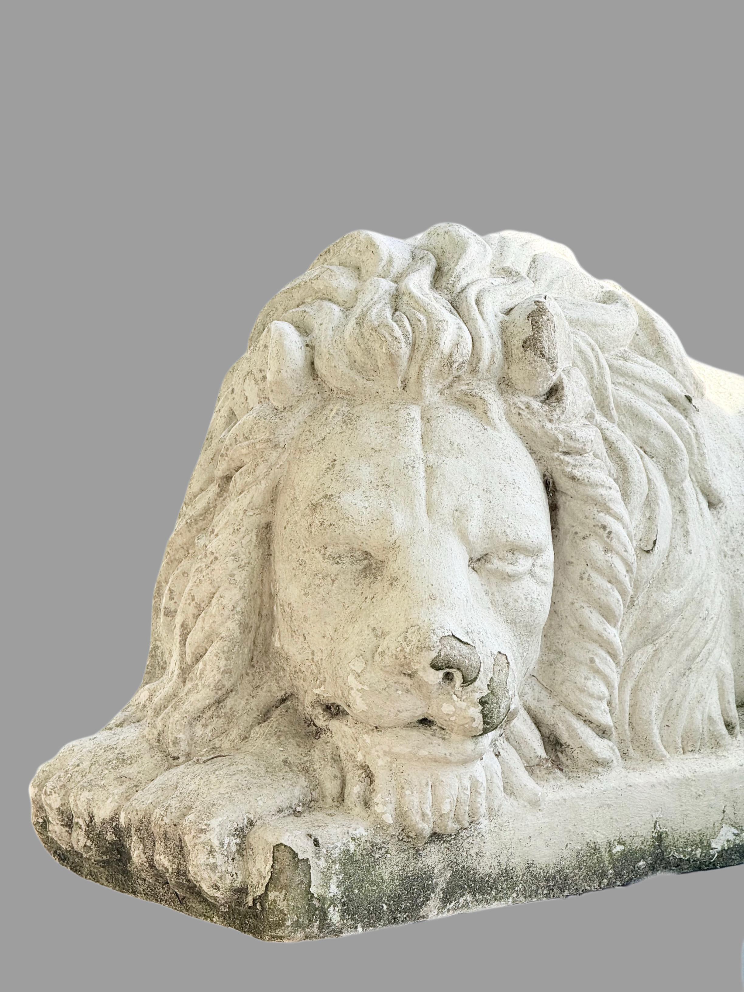 Coppia molto grande di leoni in pietra fusa dipinti dopo Antonio Canova (1757-1822) in vendita 6