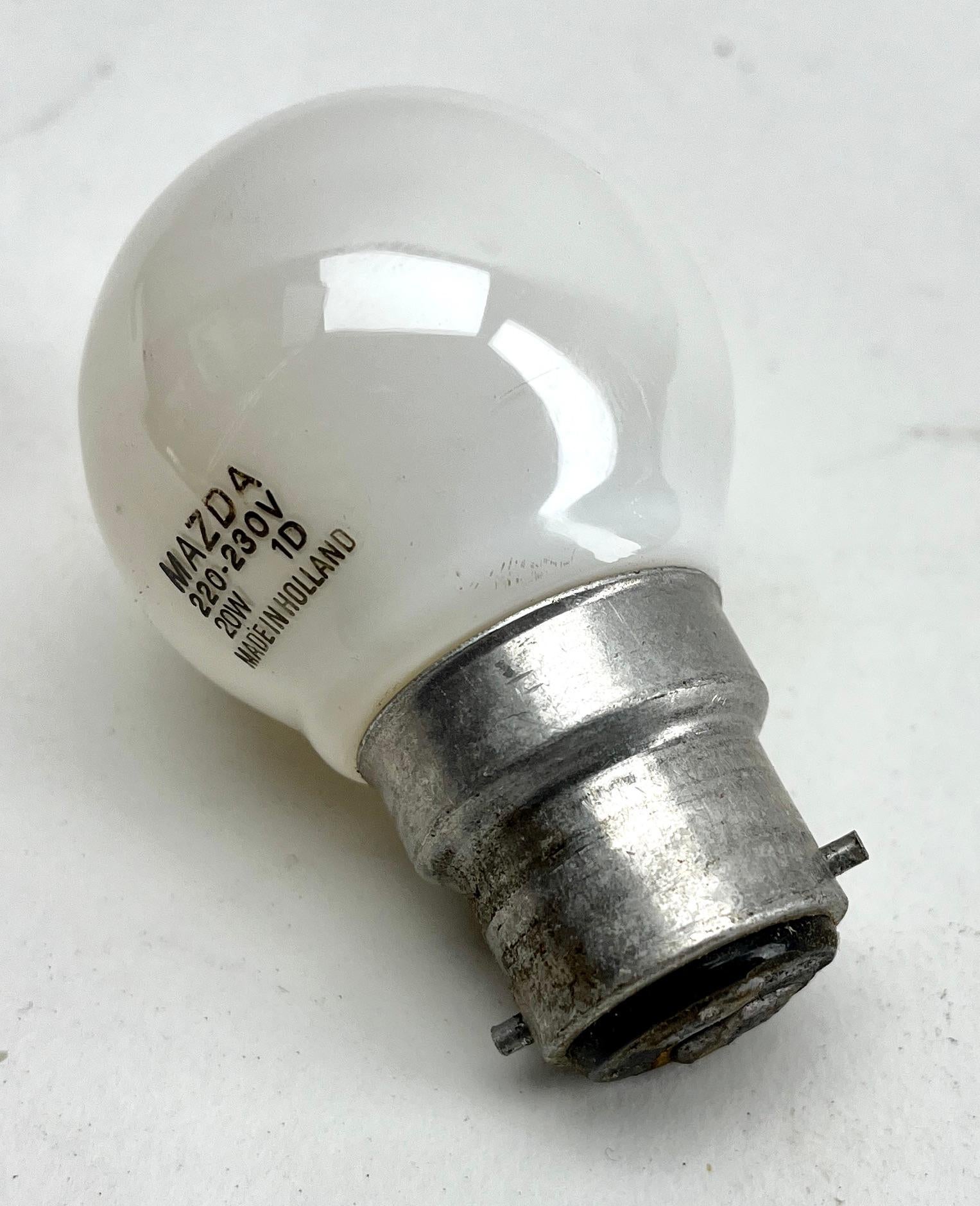Très grand lustre suspendu en laiton massif à 8 bras, début du 20ème siècle en vente 8