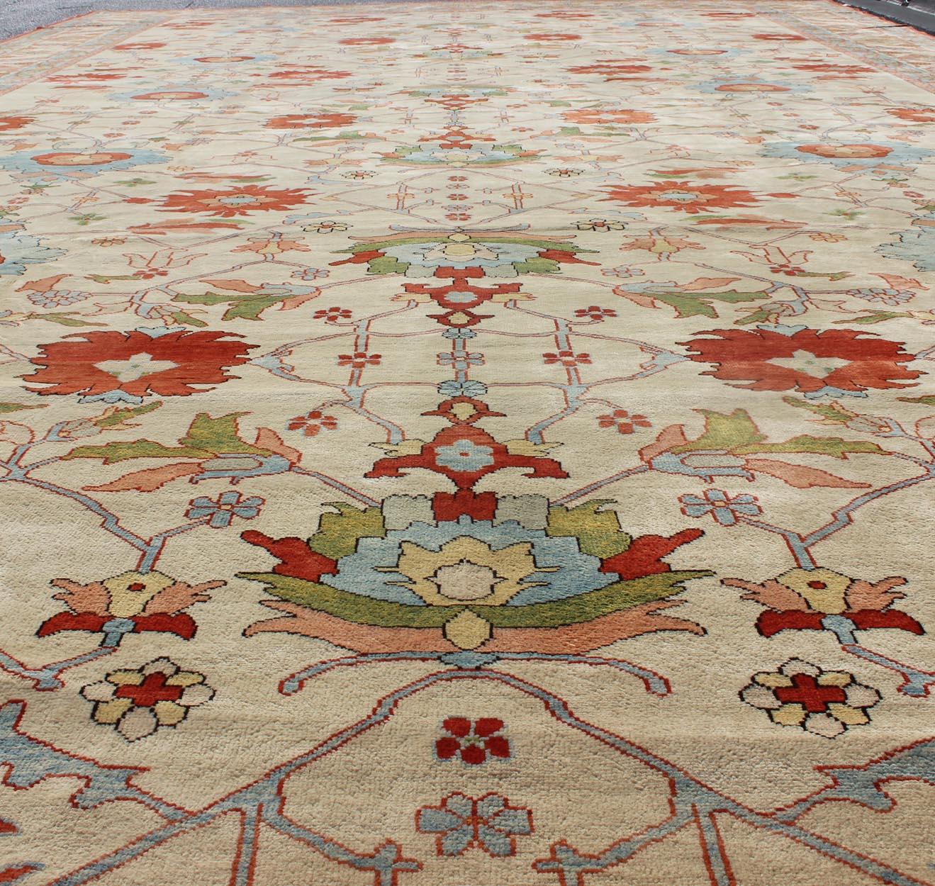 Großer farbenfroher persischer Serapi-Teppich von Keivan Woven Arts, Persisch im Angebot 1