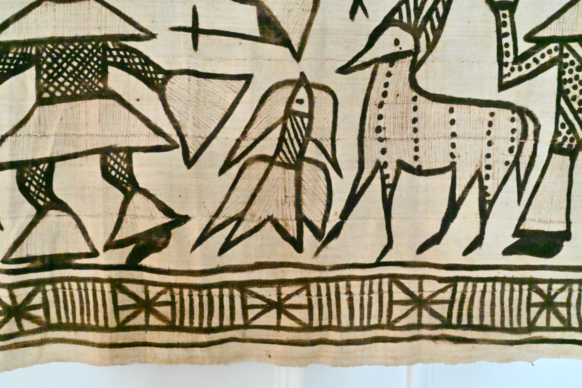 Large pictorial Korhogo cloth, produced by the Senufo people of the Ivory Coast, West Africa. named after the local village (Korhogo) where these types of cloths first originated.

Legend has it that #pablopicasso traveled to the Ivory Coast in the