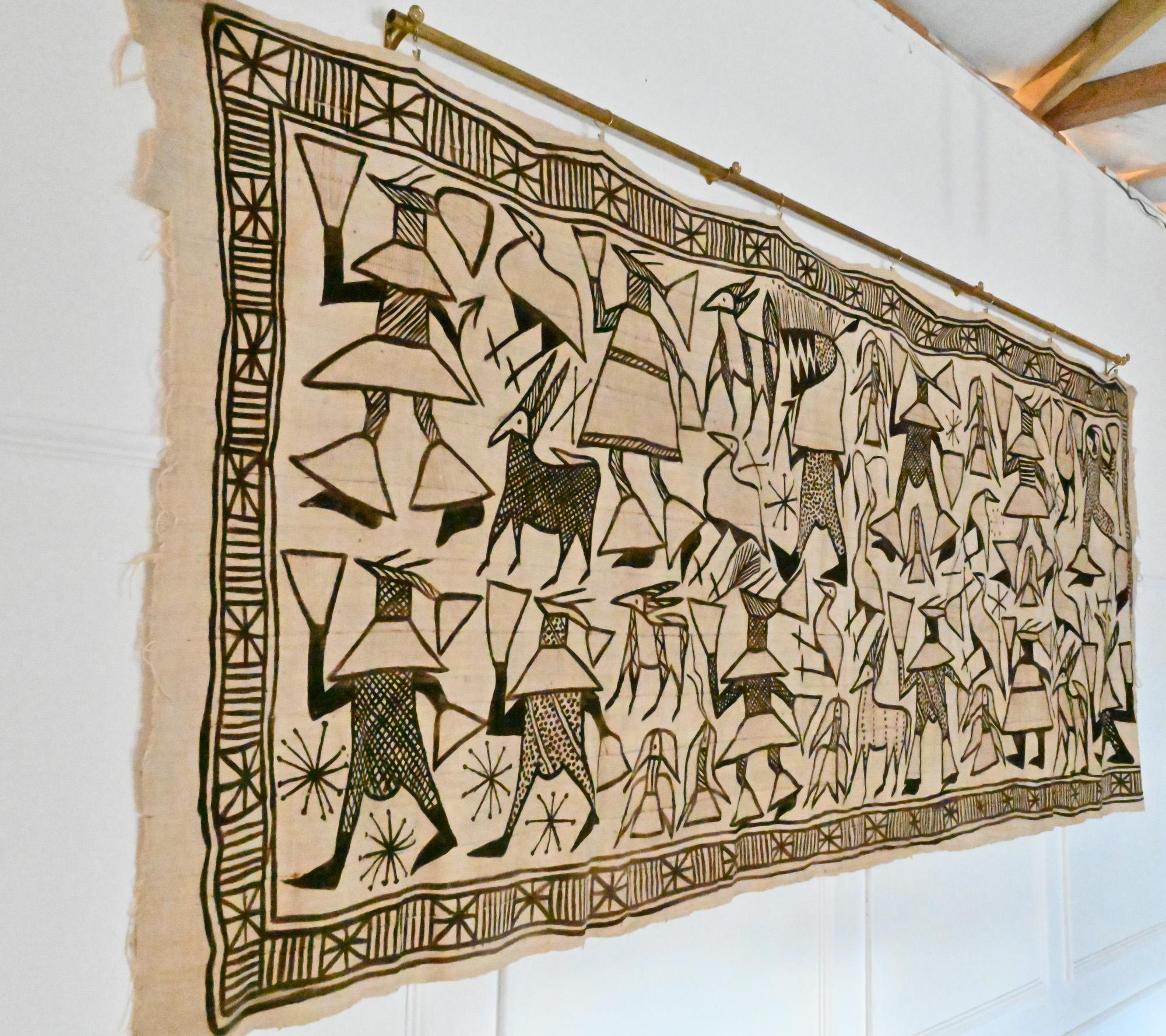 Very large pictorial Korhogo cloth Ivory Coast In Good Condition For Sale In Henley-on Thames, Oxfordshire