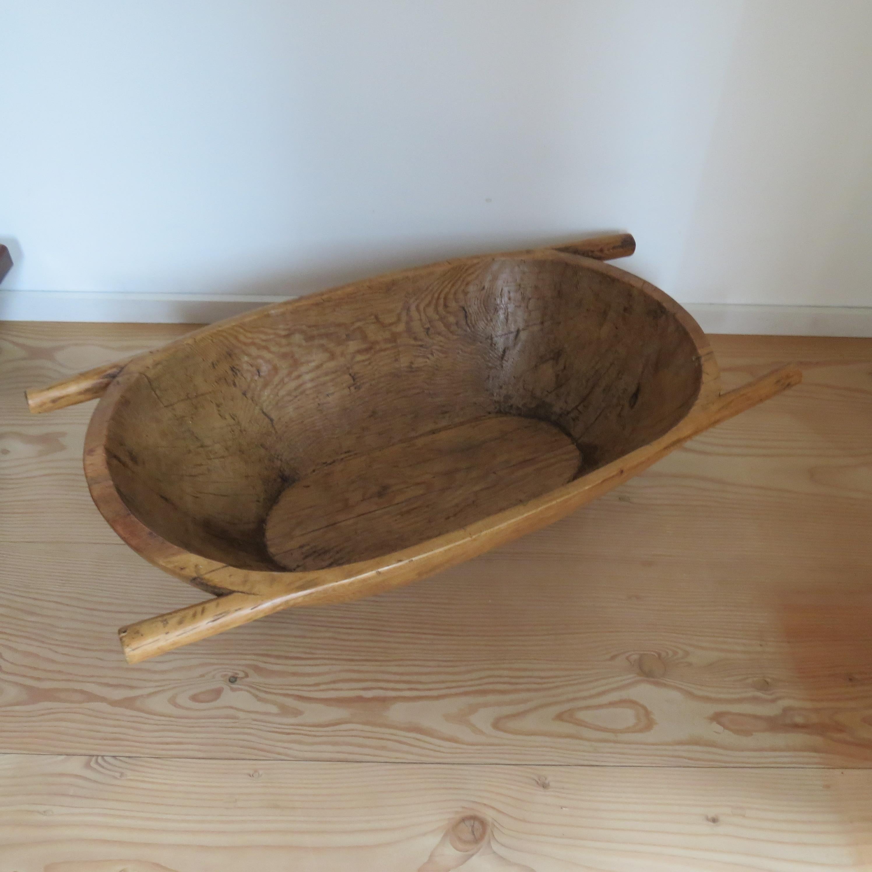 Very Large Pine Trug Wooden Rustic Bowl with Handles Wabi Sabi Style For Sale 10