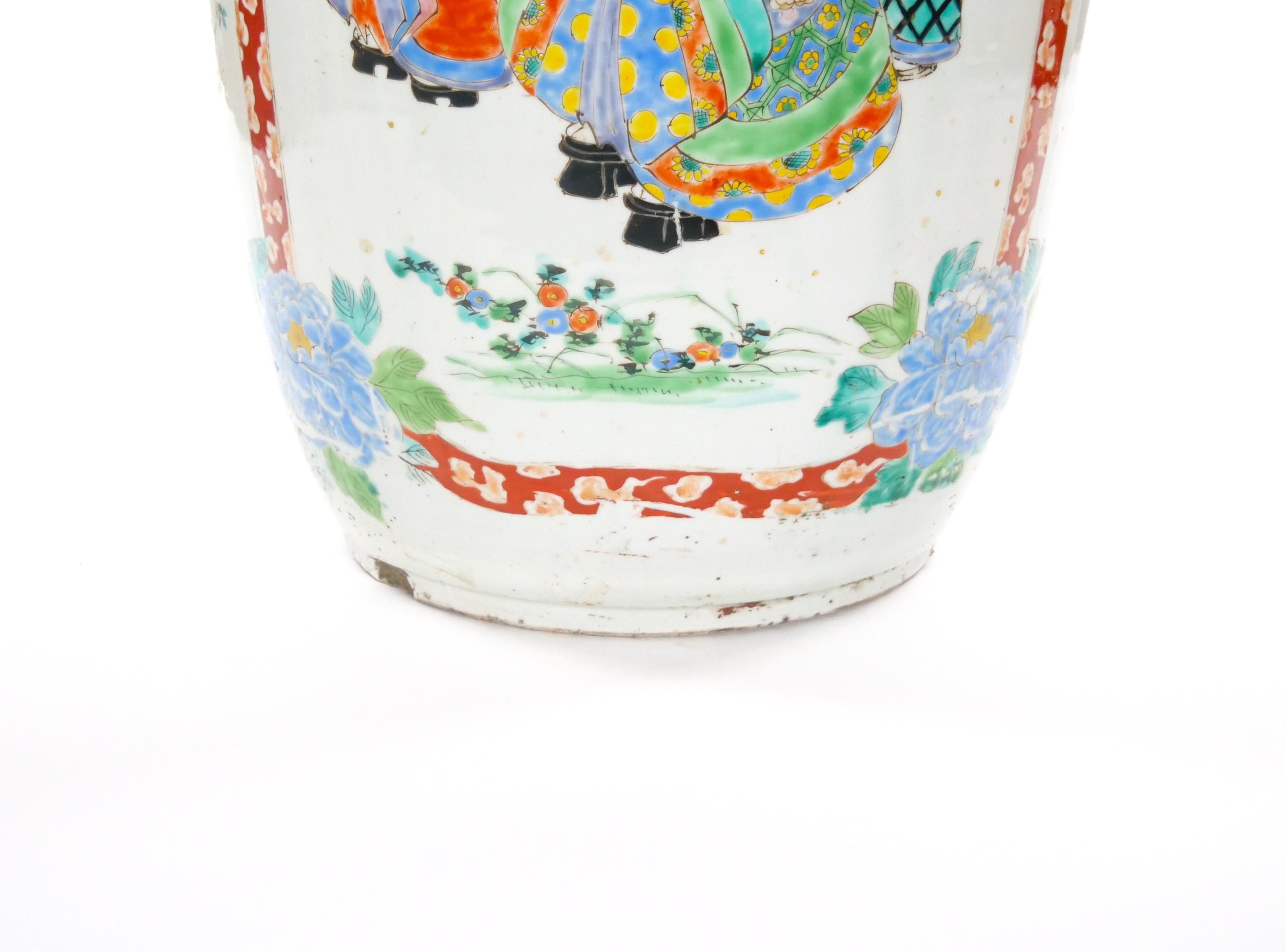 Vaso da terra giapponese in porcellana molto grande / forma di tromba smerlata in vendita 7