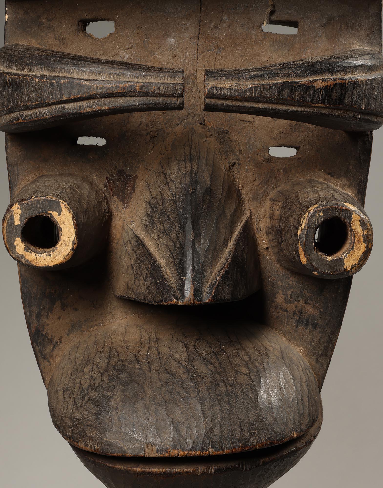 Très grand et puissant Dan Guere Nous Masque Yeux Tubulaires Côte d'Ivoire Afrique ex Fearing en vente 6
