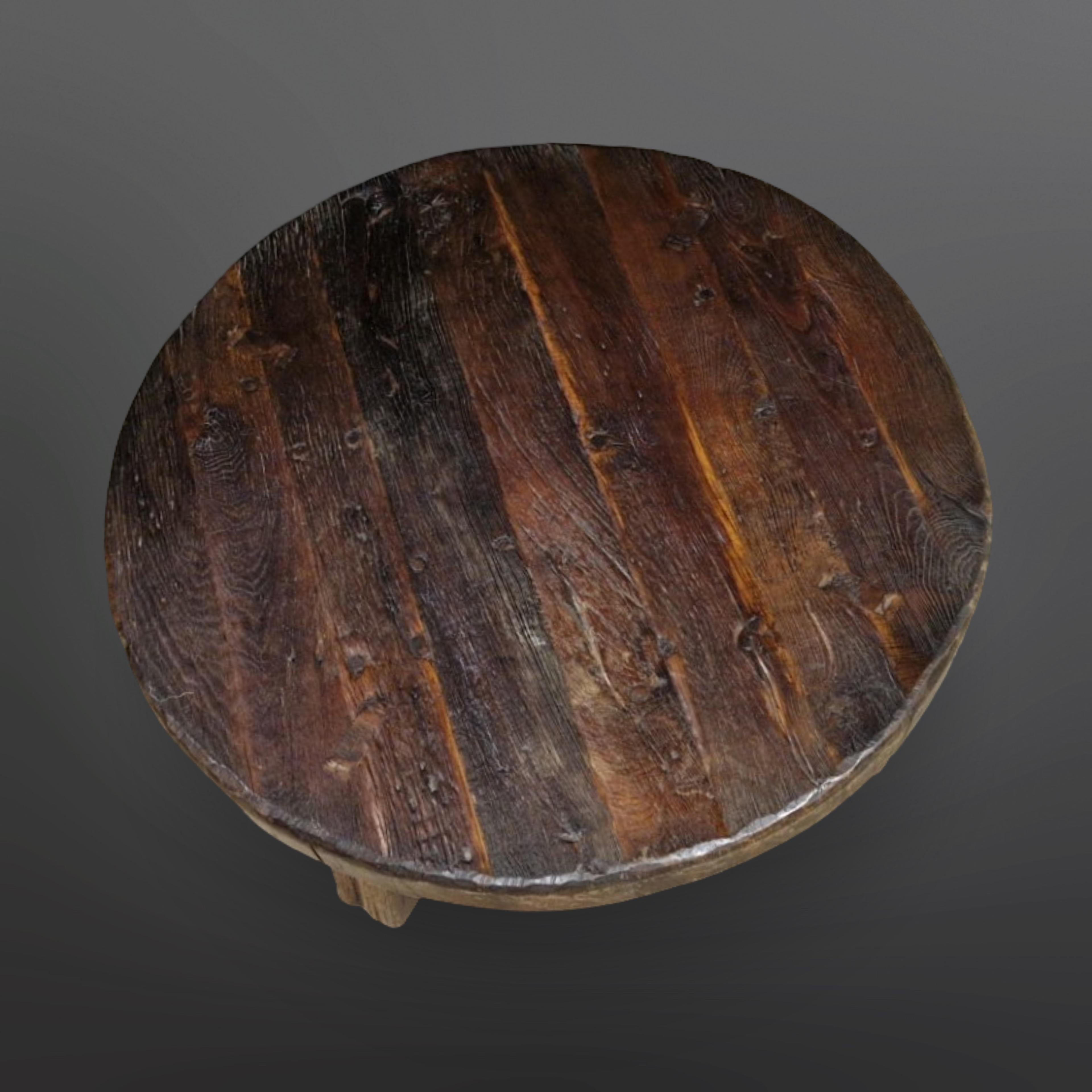 Brutalist Very large round wabi sabi solid oak coffee table, 1950s For Sale