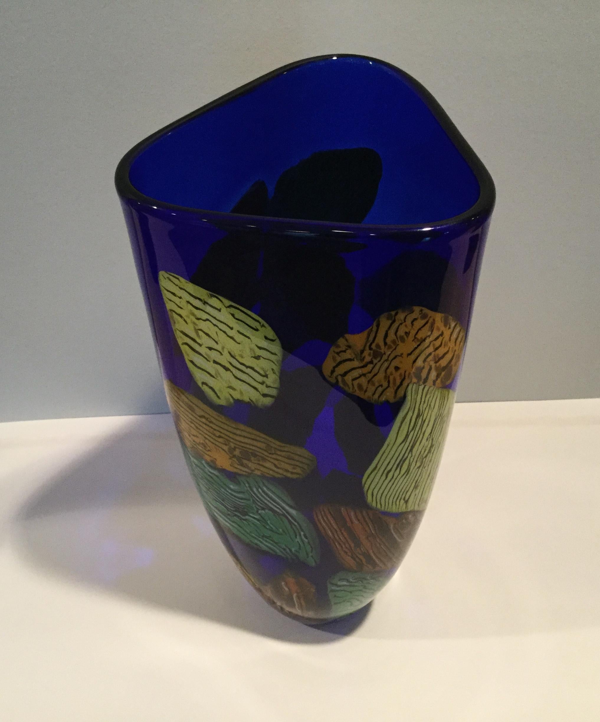 Mid-Century Modern Very Large Signed Murano Triangular vase by Seguso Viro in Brilliant Blue For Sale