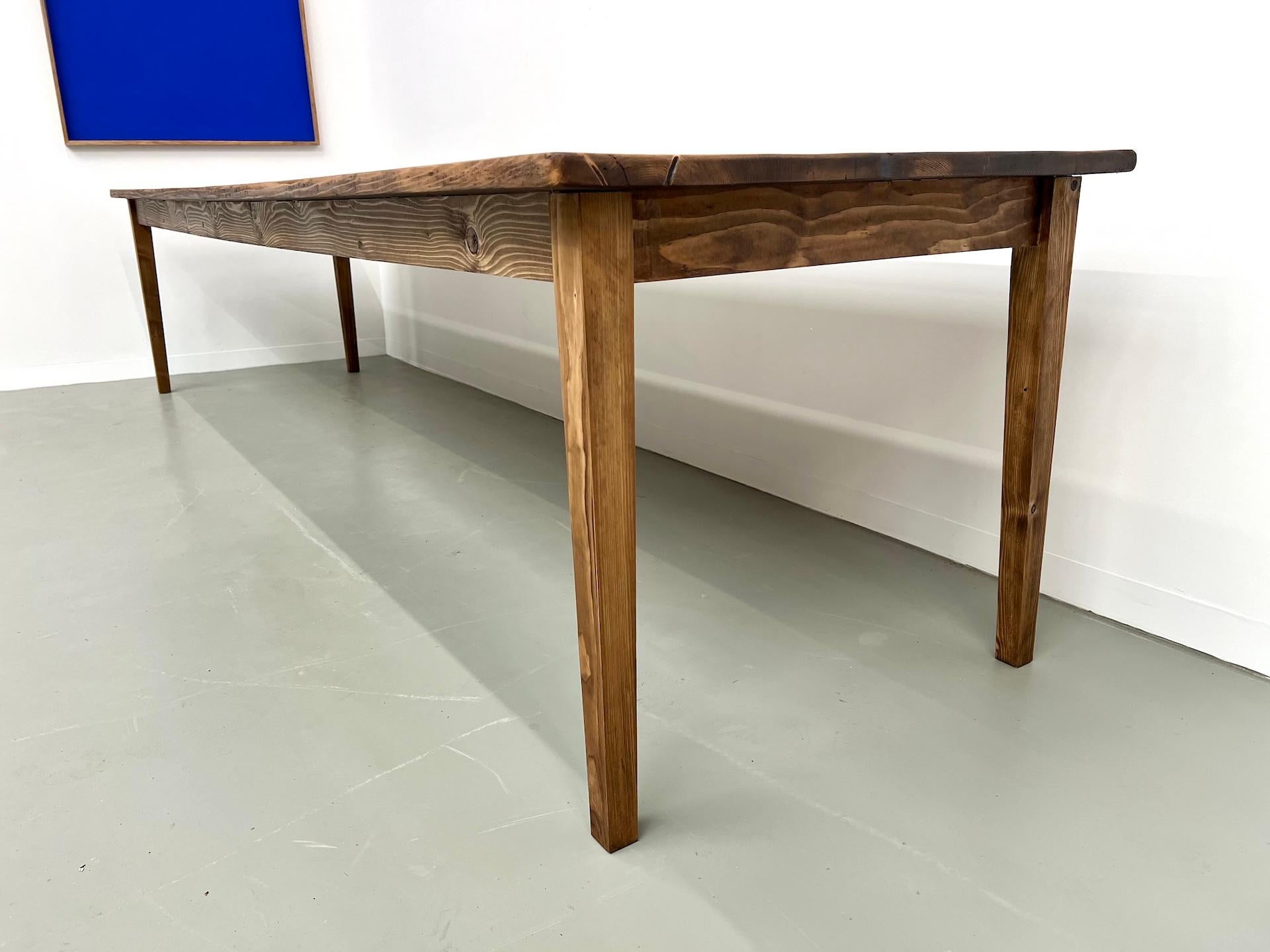 Très grande table de ferme en pin massif, années 1950 en vente 6