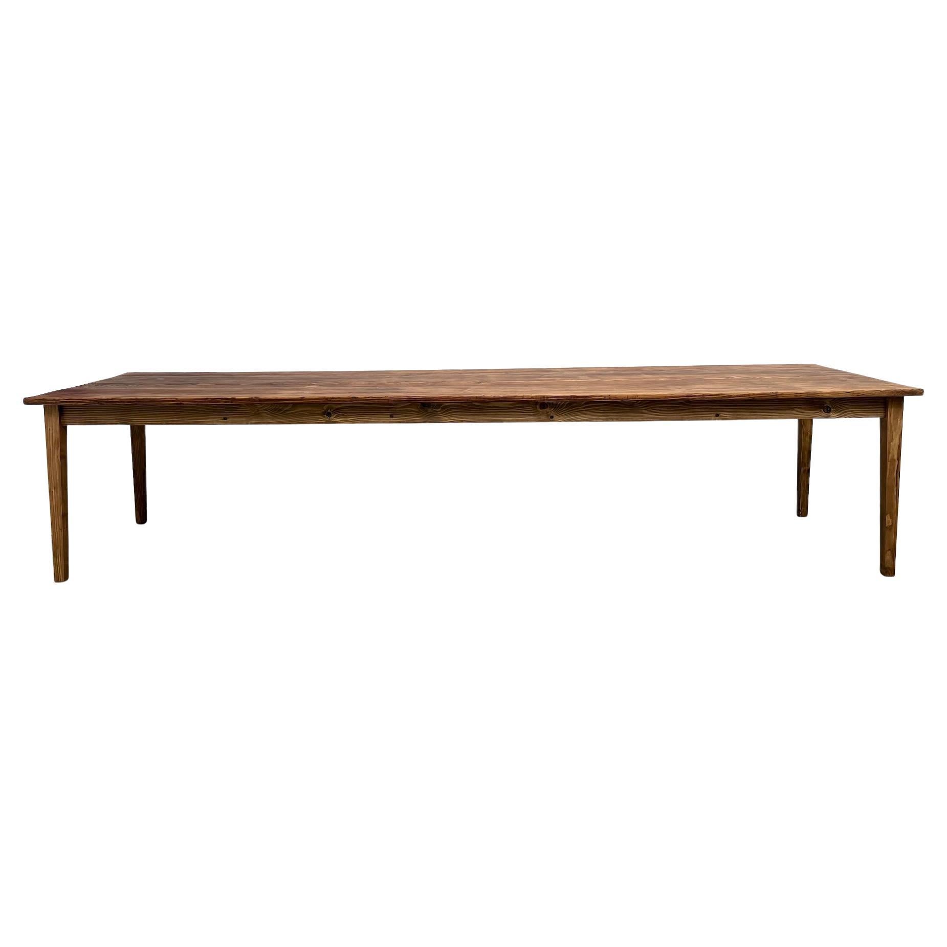 Très grande table de ferme en pin massif, années 1950
