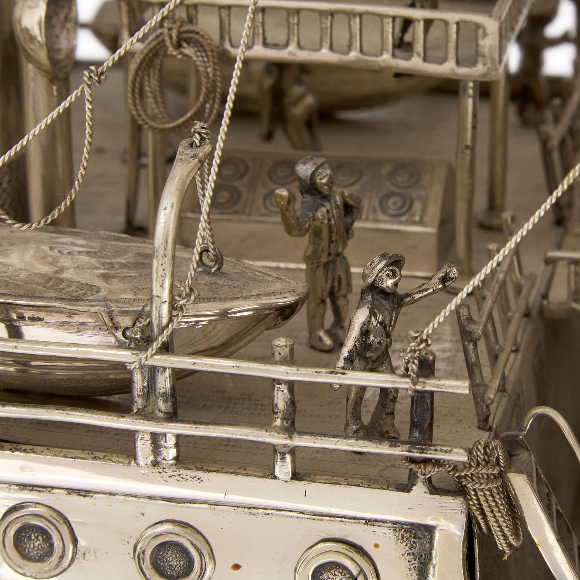 Modelo español muy grande de barco Nef de plata Juan Sebastián Elcano Tallado en venta