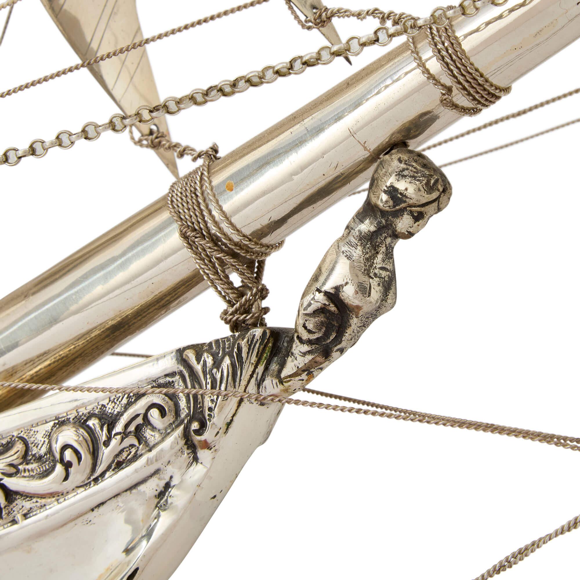 Modelo español muy grande de barco Nef de plata Juan Sebastián Elcano Plata de Britania en venta
