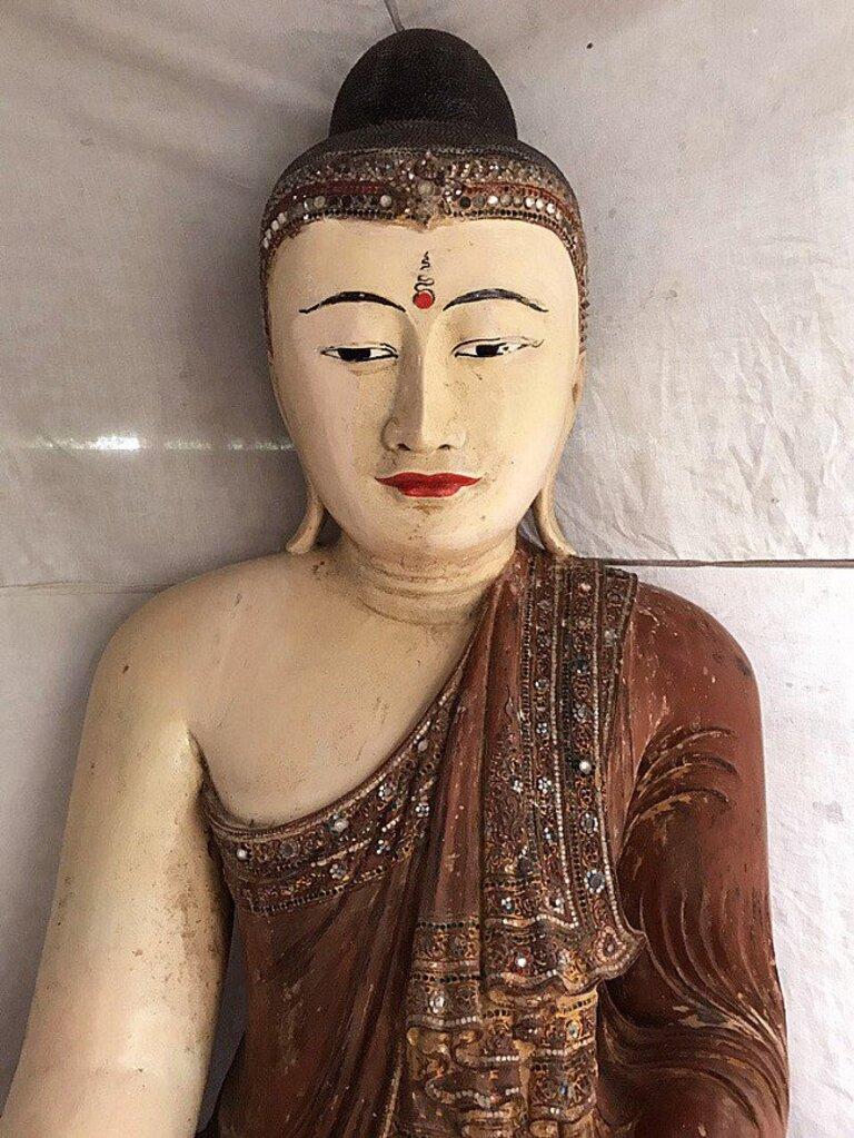 buddha statue antique