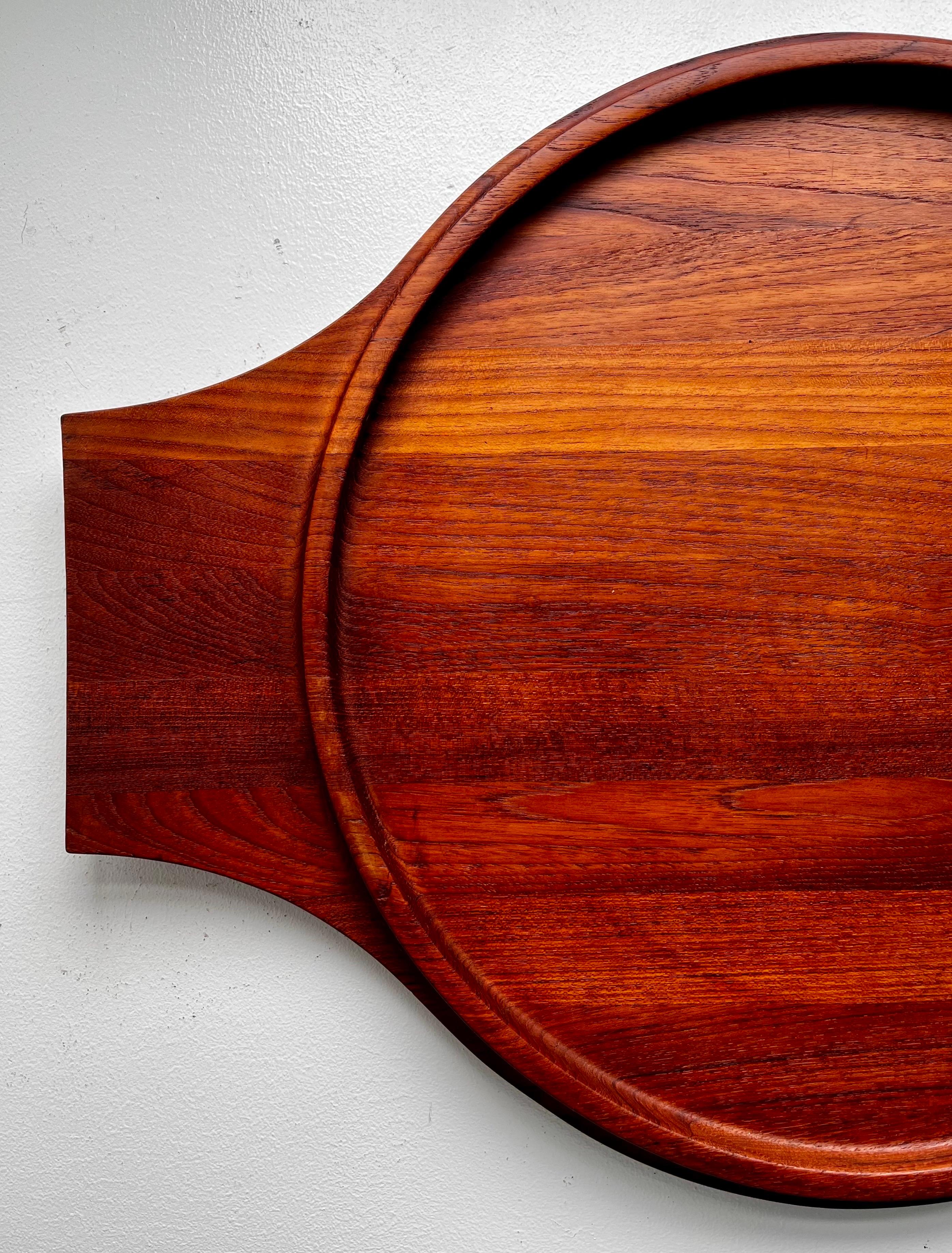 Bandeja muy grande de teca de Jens Quistgaard para Dansk Designs, circa 1960 Danés en venta