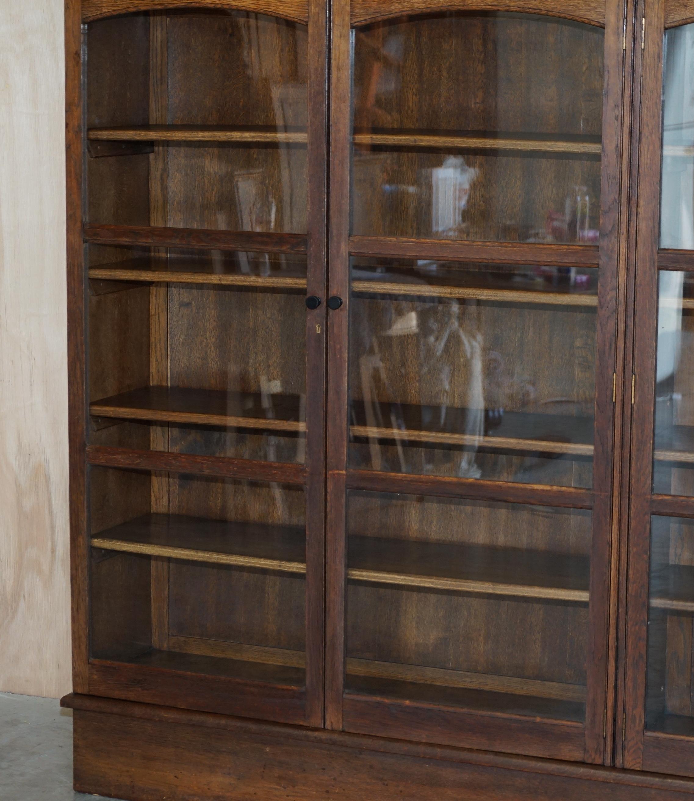 High Victorian Very Large Thomas Chippendale Carved Antique Oak Library Bookcase Display Case