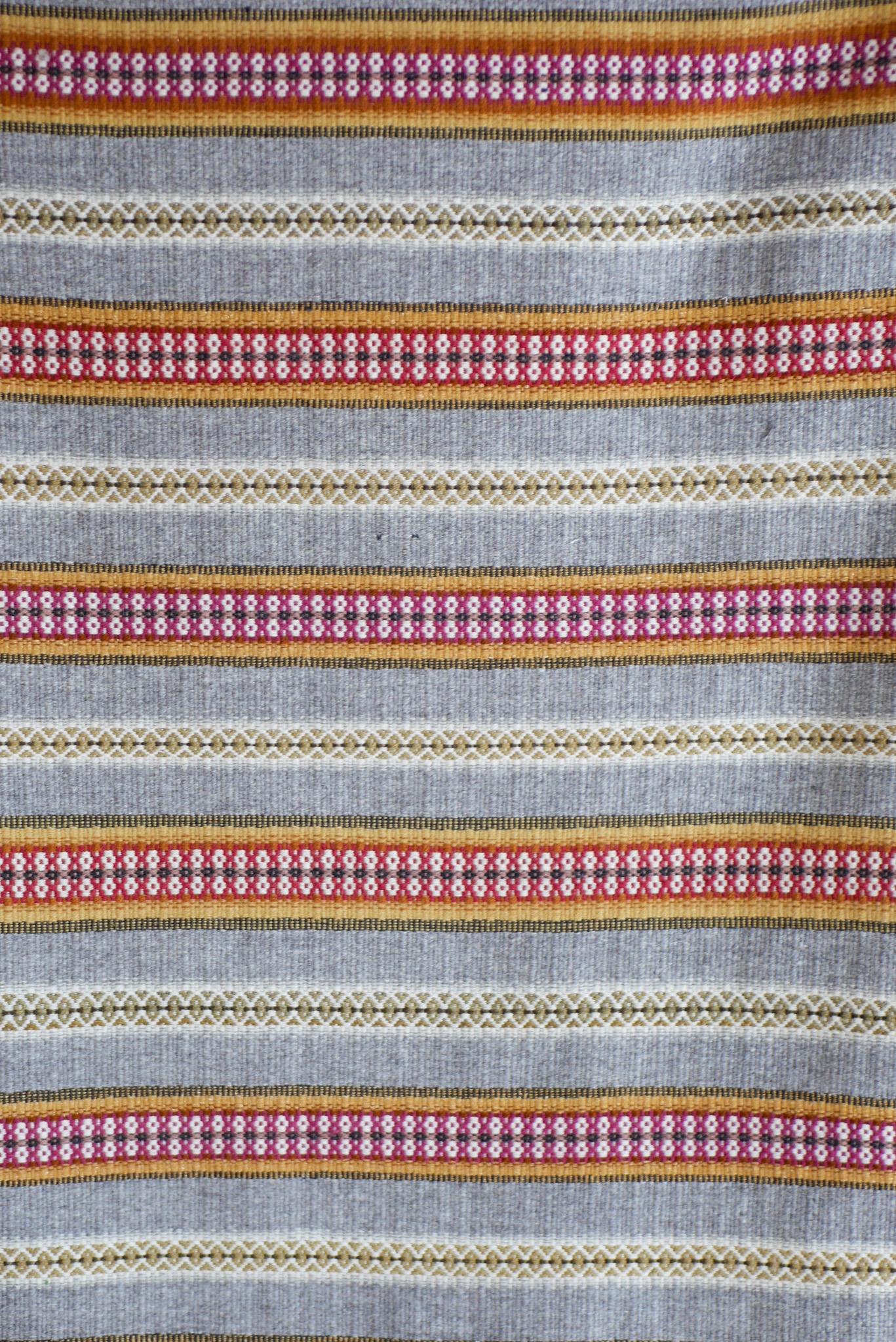 Très grande décoration murale traditionnelle scandinave, connue sous le nom de Rana en vente 2