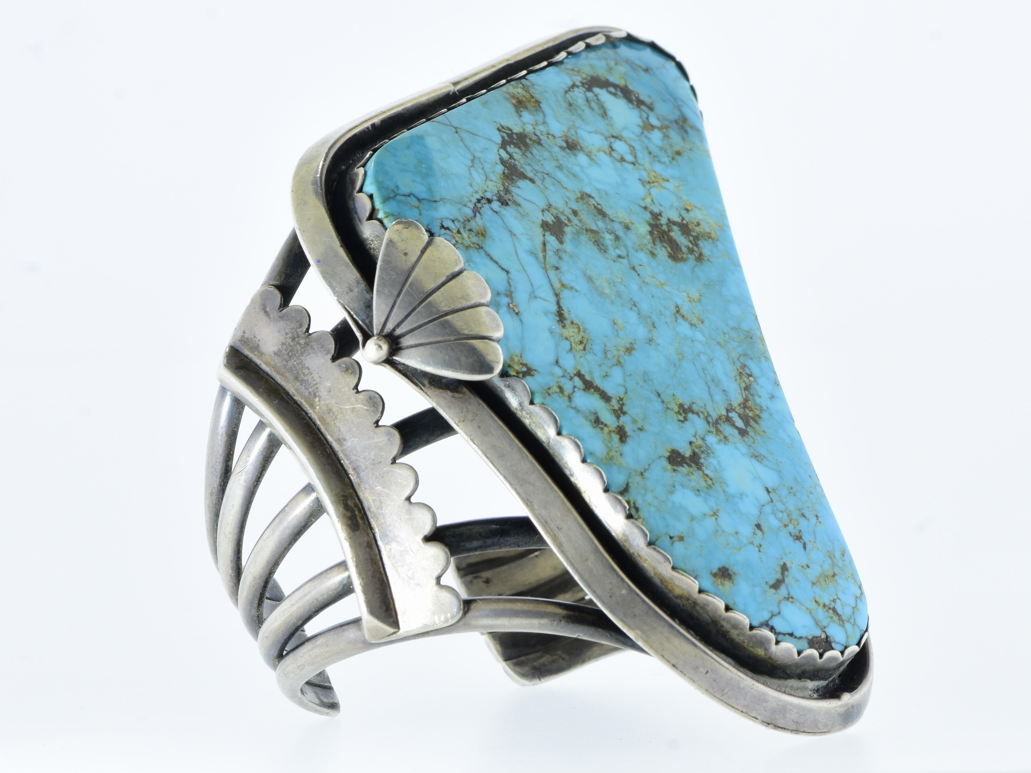 Very Large Turquoise Native American Vintage Silver Bangle Bracelet For Sale 2