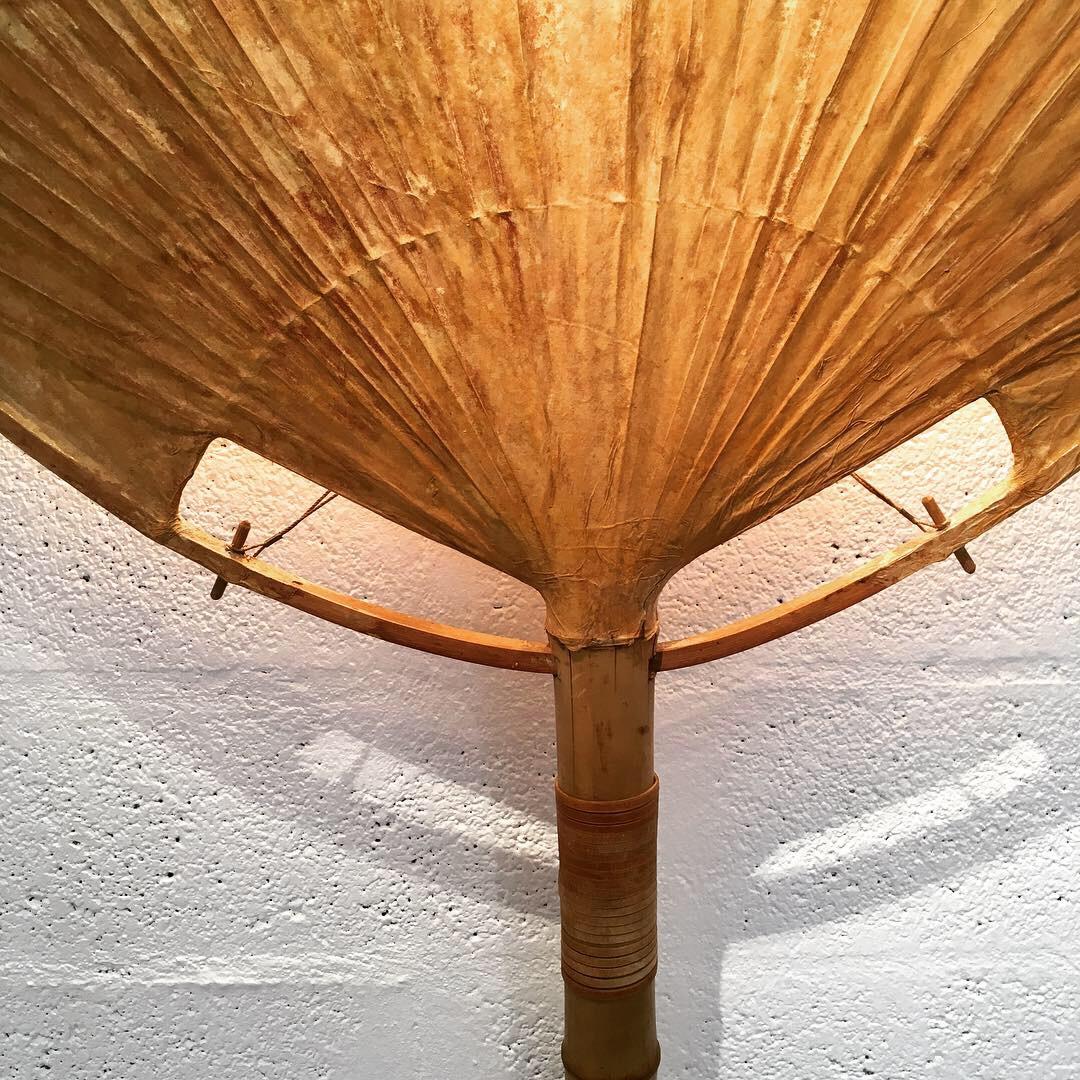 Very Large ‘Uchiwa’ Floor Lamp by Ingo Maurer, 1977 In Fair Condition In Saint Ouen, Île-de-France